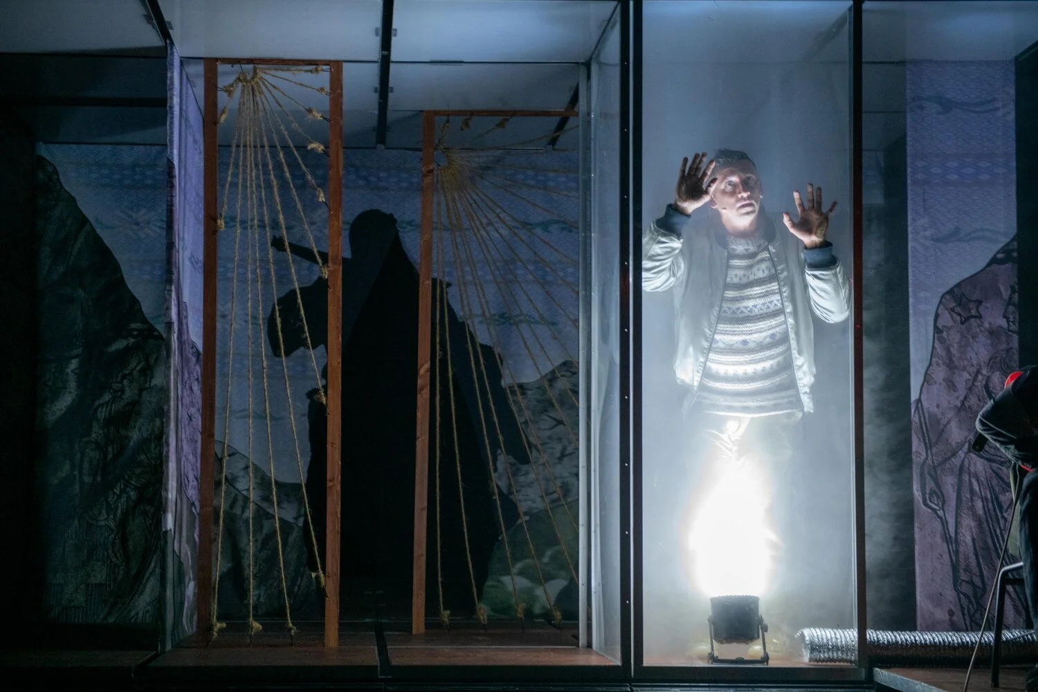 Achtung+Tell_Livio+Beyeler_Theater+Uri00004.jpeg