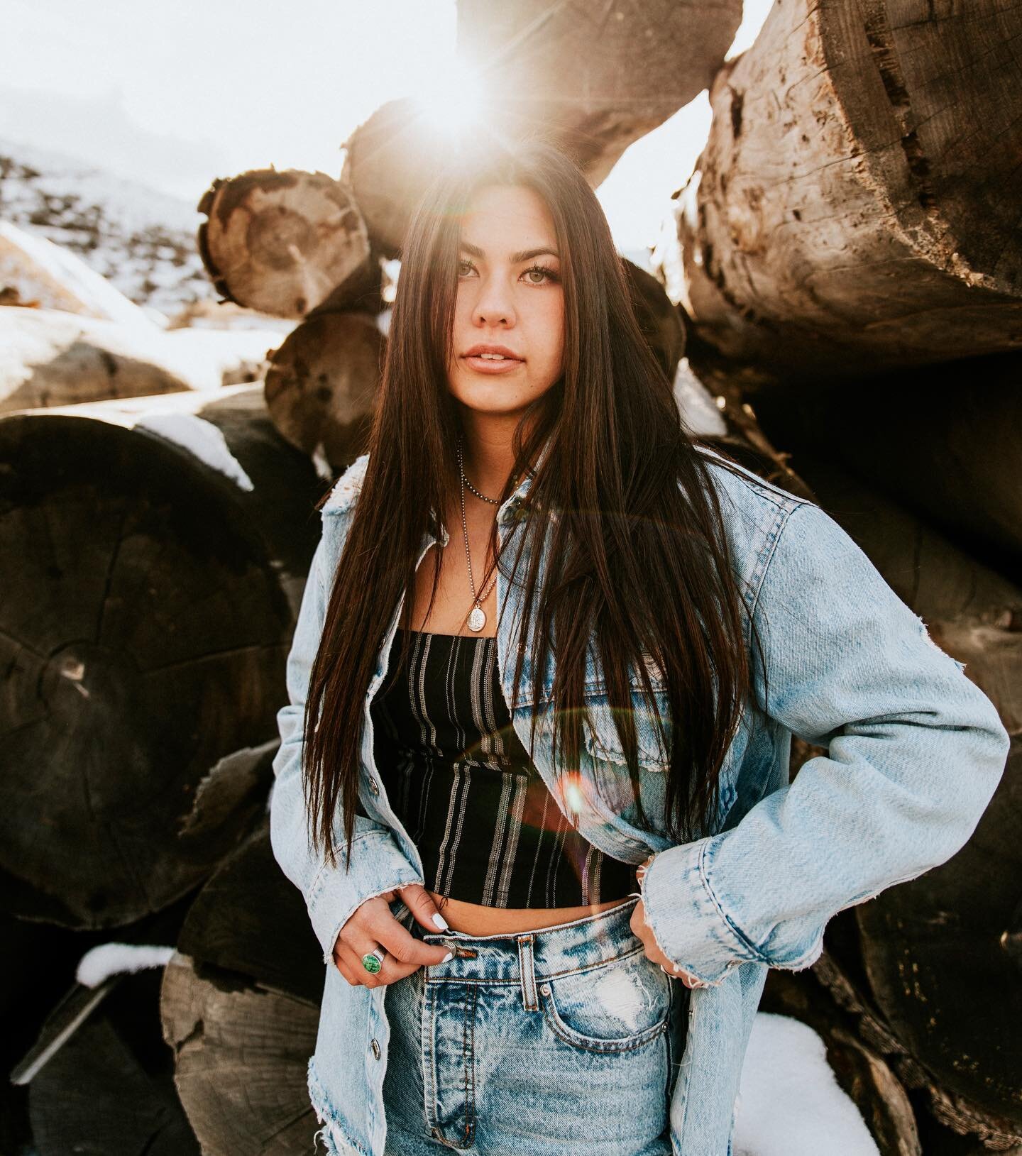 I met Amy and her daughter Morgan a few years back when I started working at J Crew. I instantly adored both of them and they quickly became family to me. 🥺💗 here are some favorites from a fun shoot we planned last month!
How stunning is Morgan?!