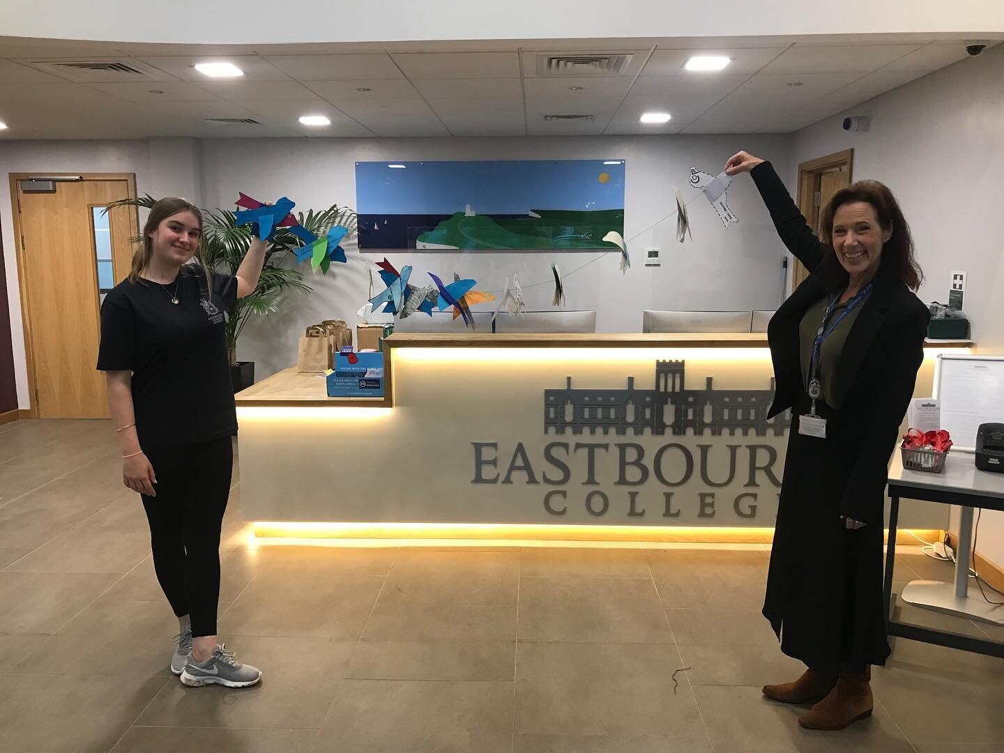 Wonderful #Birds2BHeard from @eastbournecollege &hellip;thank you for joining the flock! 🕊🕊🕊

Keep an eye out for BBC South Today at 6pm, today or tomorrow, for a piece on the #Birds2BHeard project&hellip;these messages are taking wings! 

#eastbo