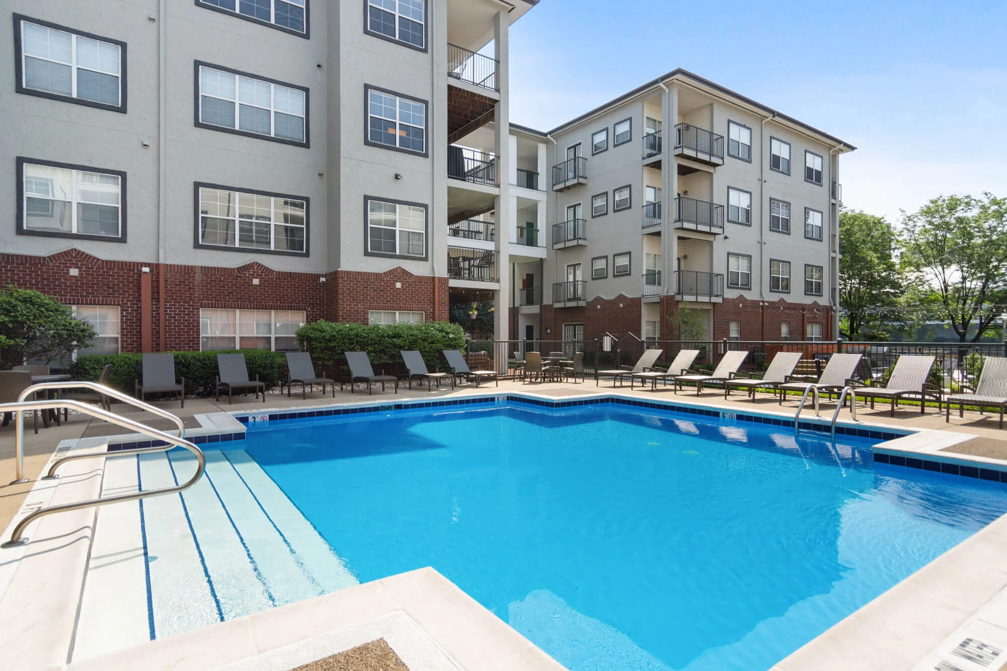 Photo Gallery Pittsburgh Apartments — Bracken House