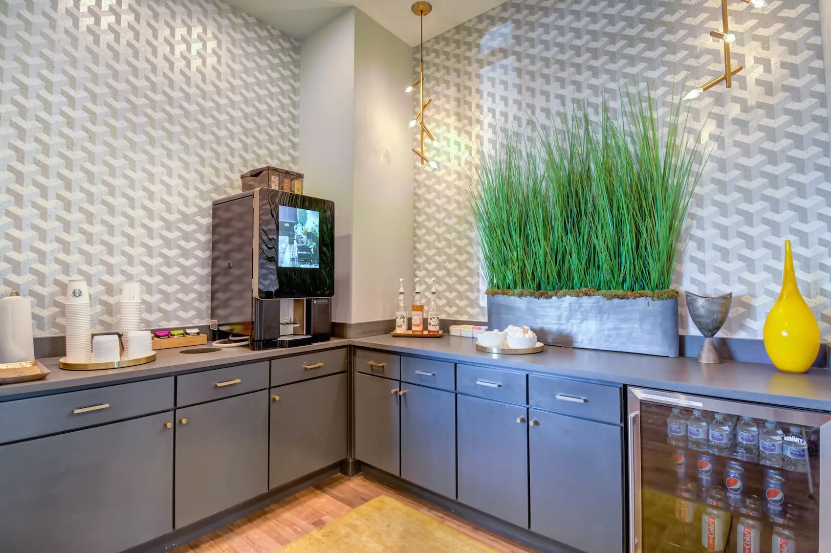 Photo Gallery Apartments in Grandview — Steel House