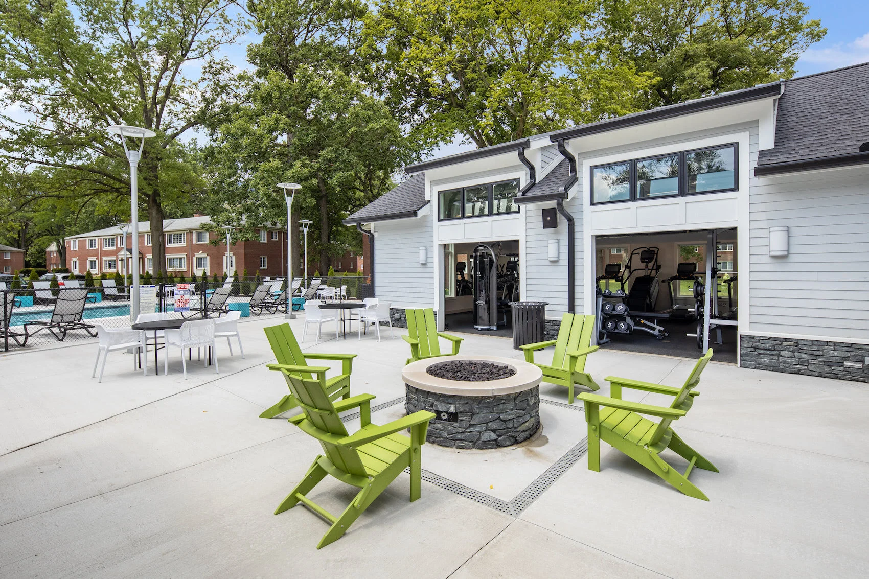 Photo Gallery Apartments in Toledo, Ohio — The Flats at Douglas