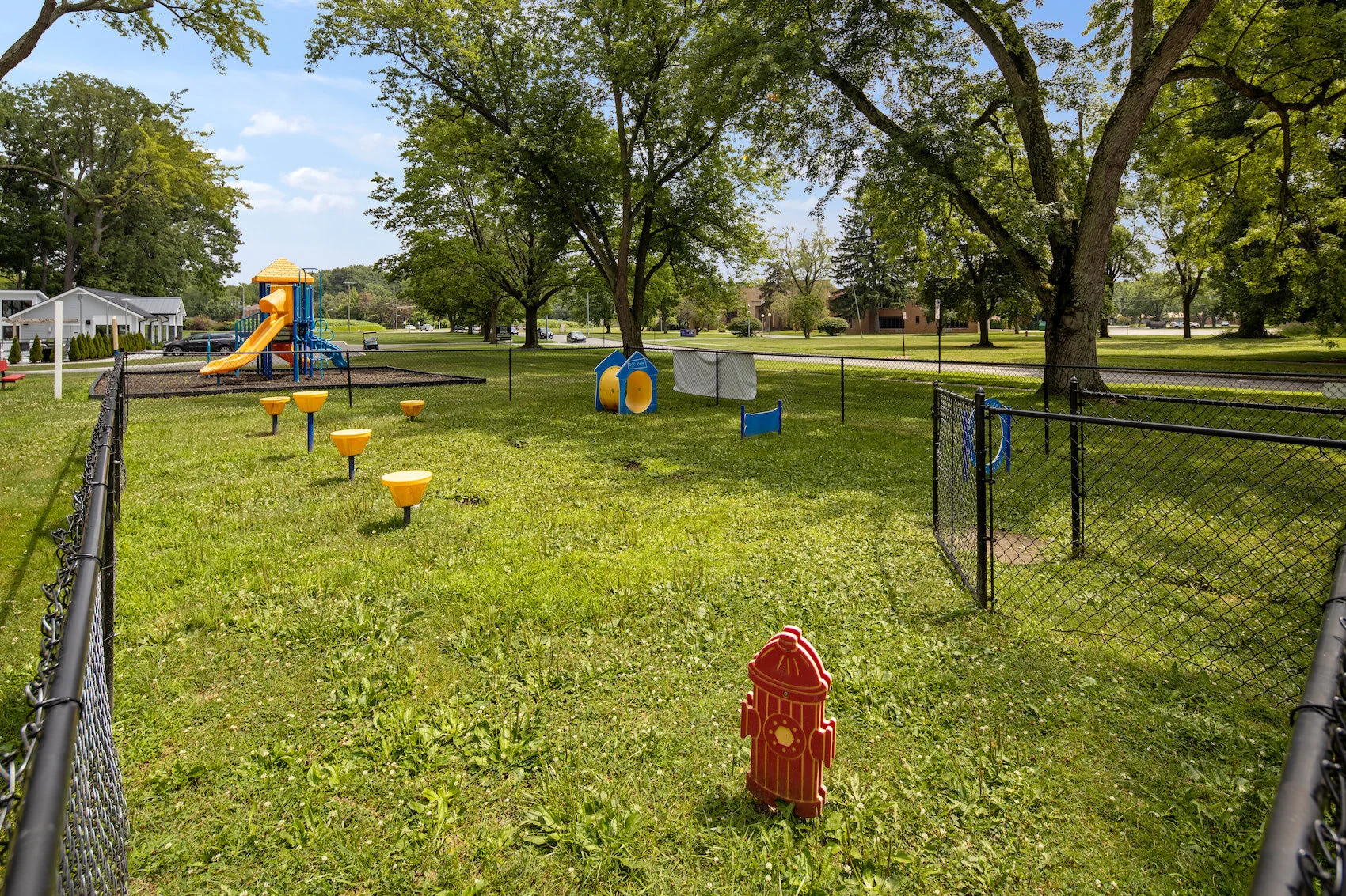 Photo Gallery Apartments in Toledo, Ohio — The Flats at Douglas