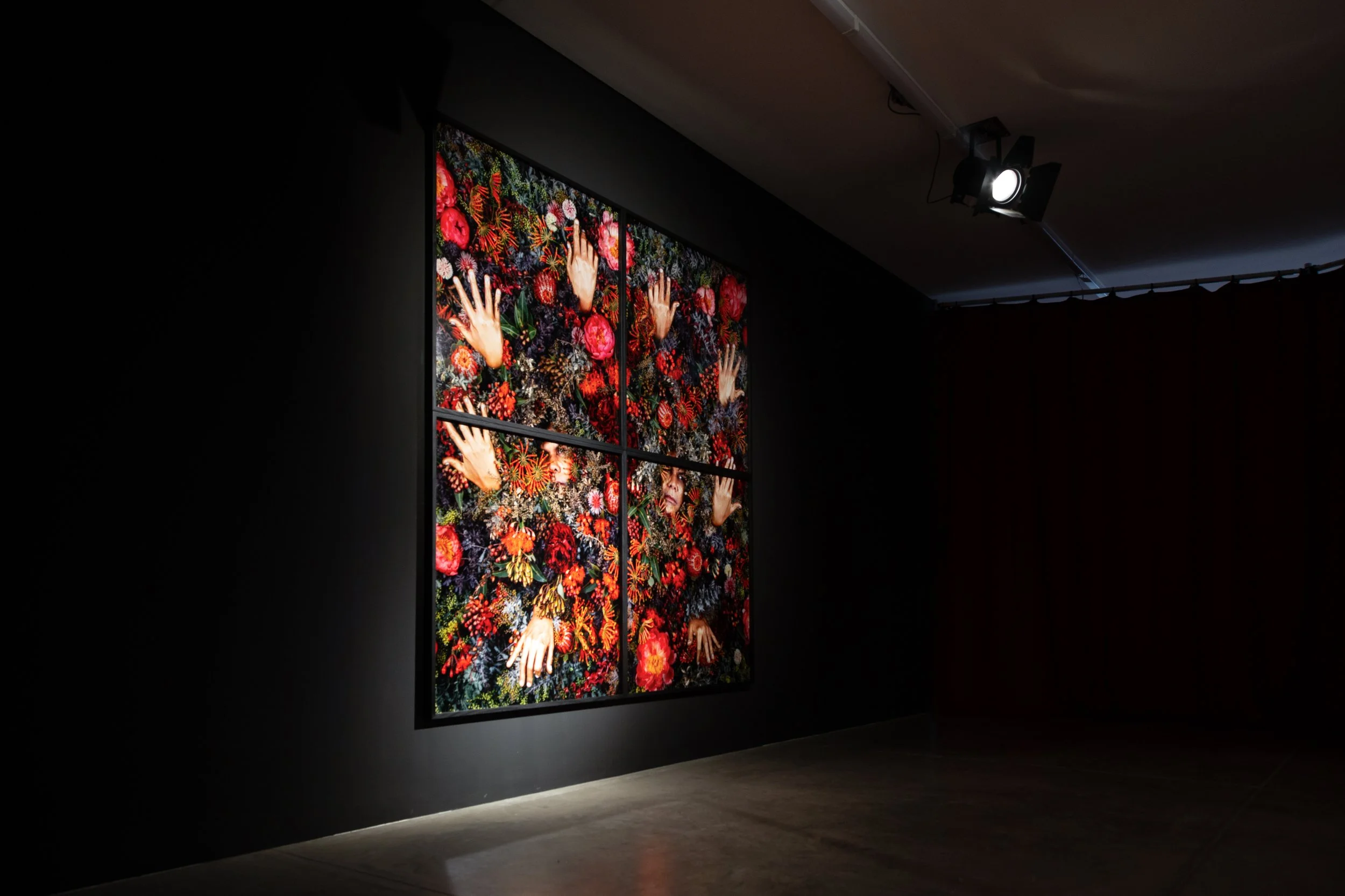 Yavuz Gallery - Install