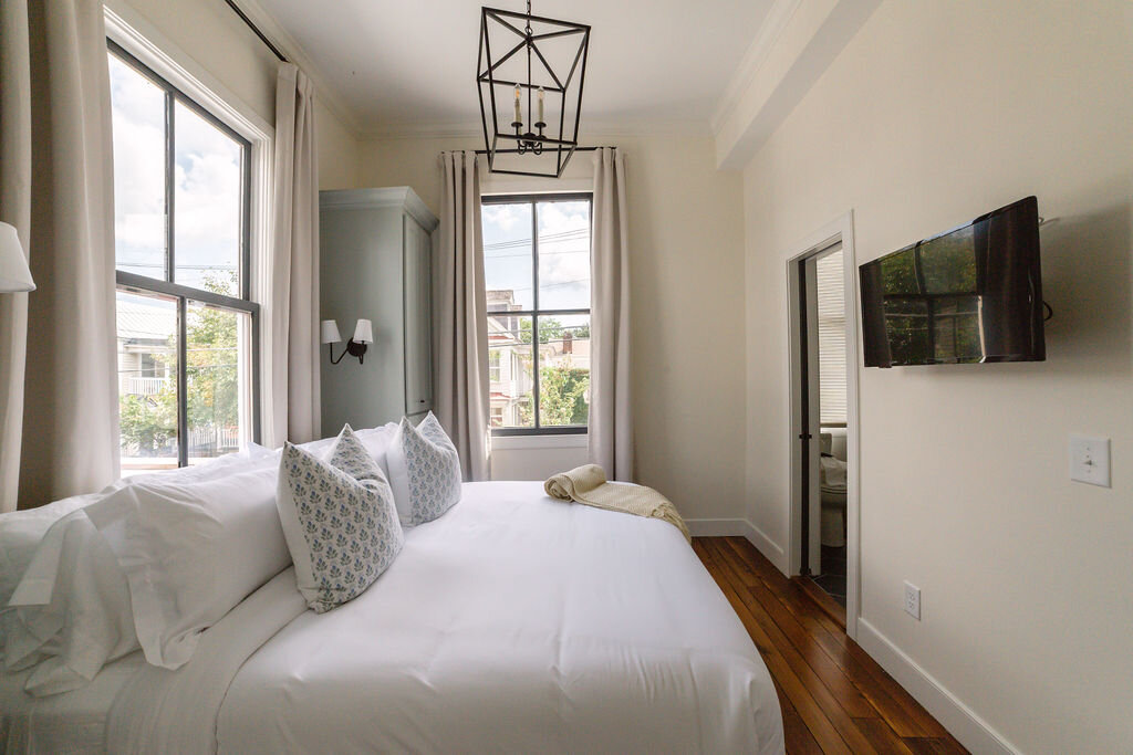 CGH46WithCharlestonBlonde009561.jpg