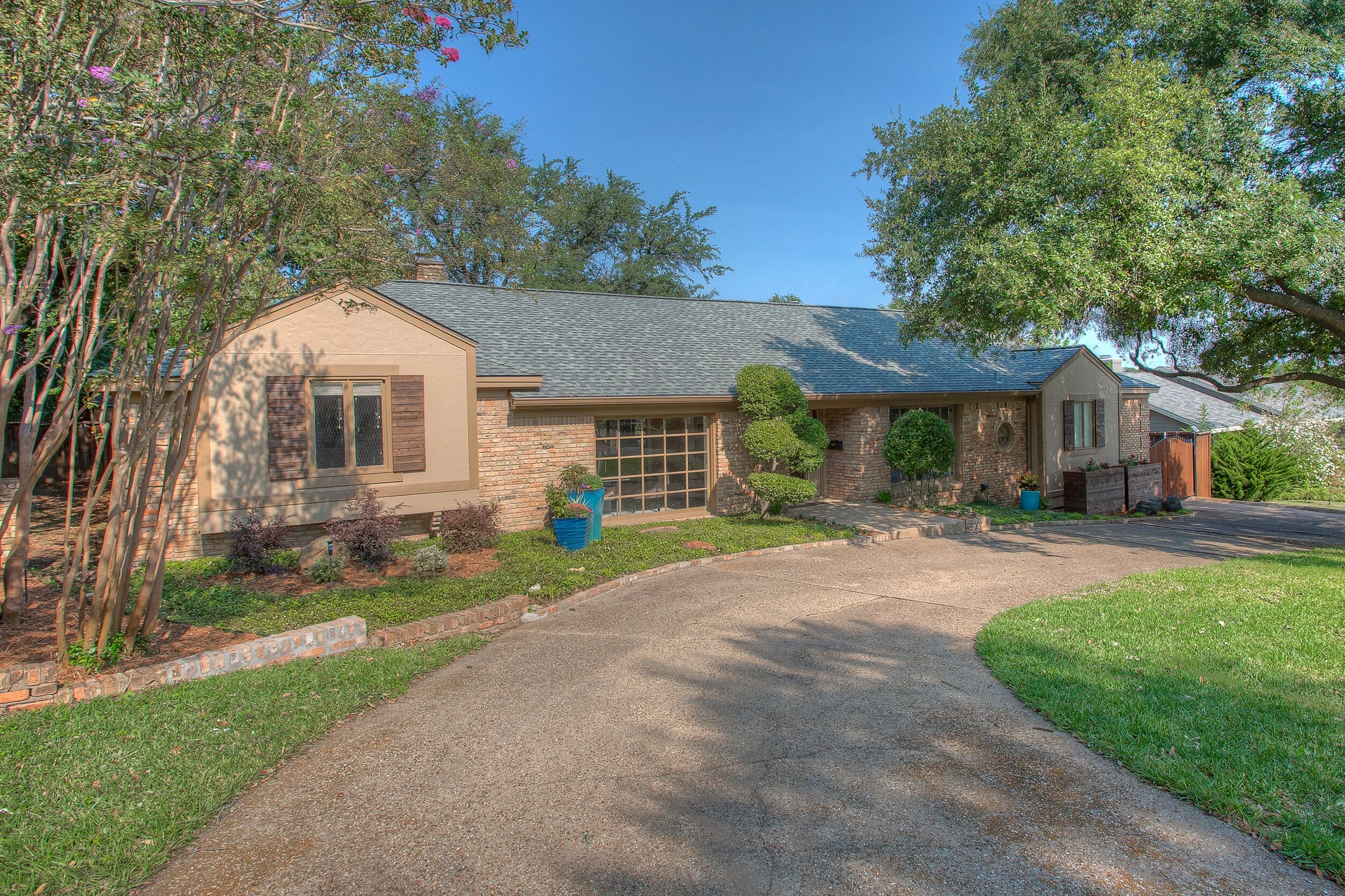 Front Yard_Side View.jpg