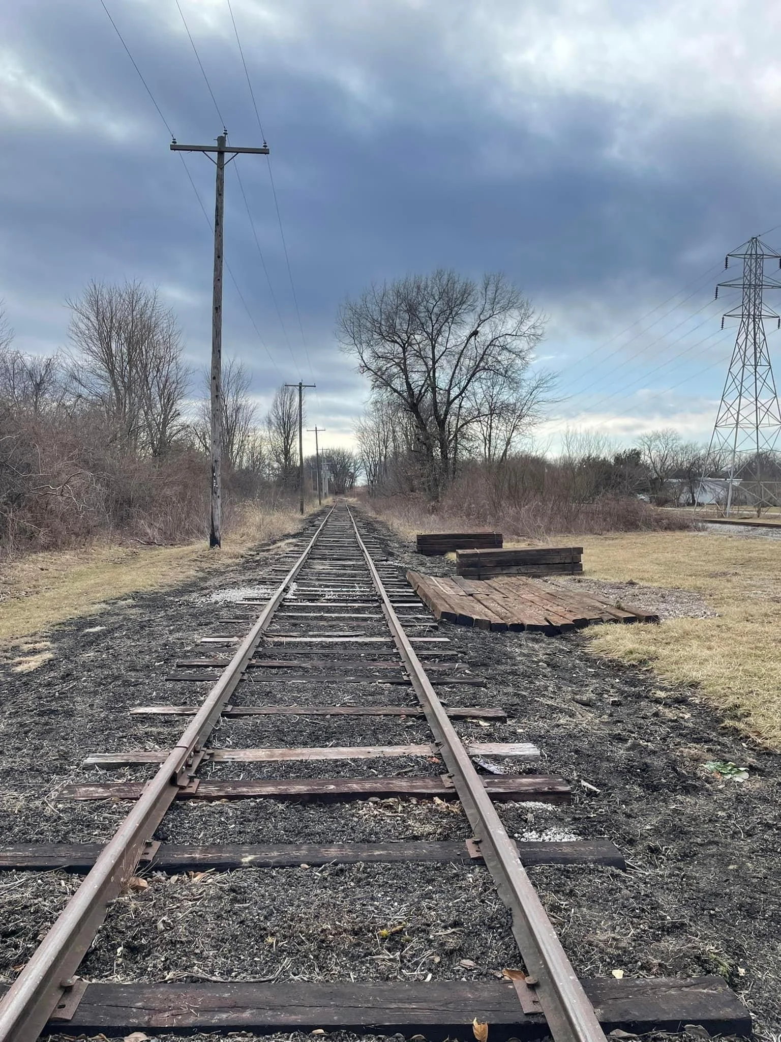  The existing northern end of the IT trackage was just short of County Road. 