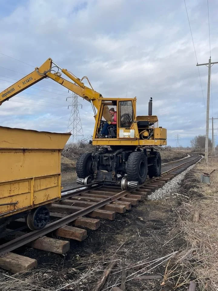 The rock box is being propelled by the museum's tie crane.  