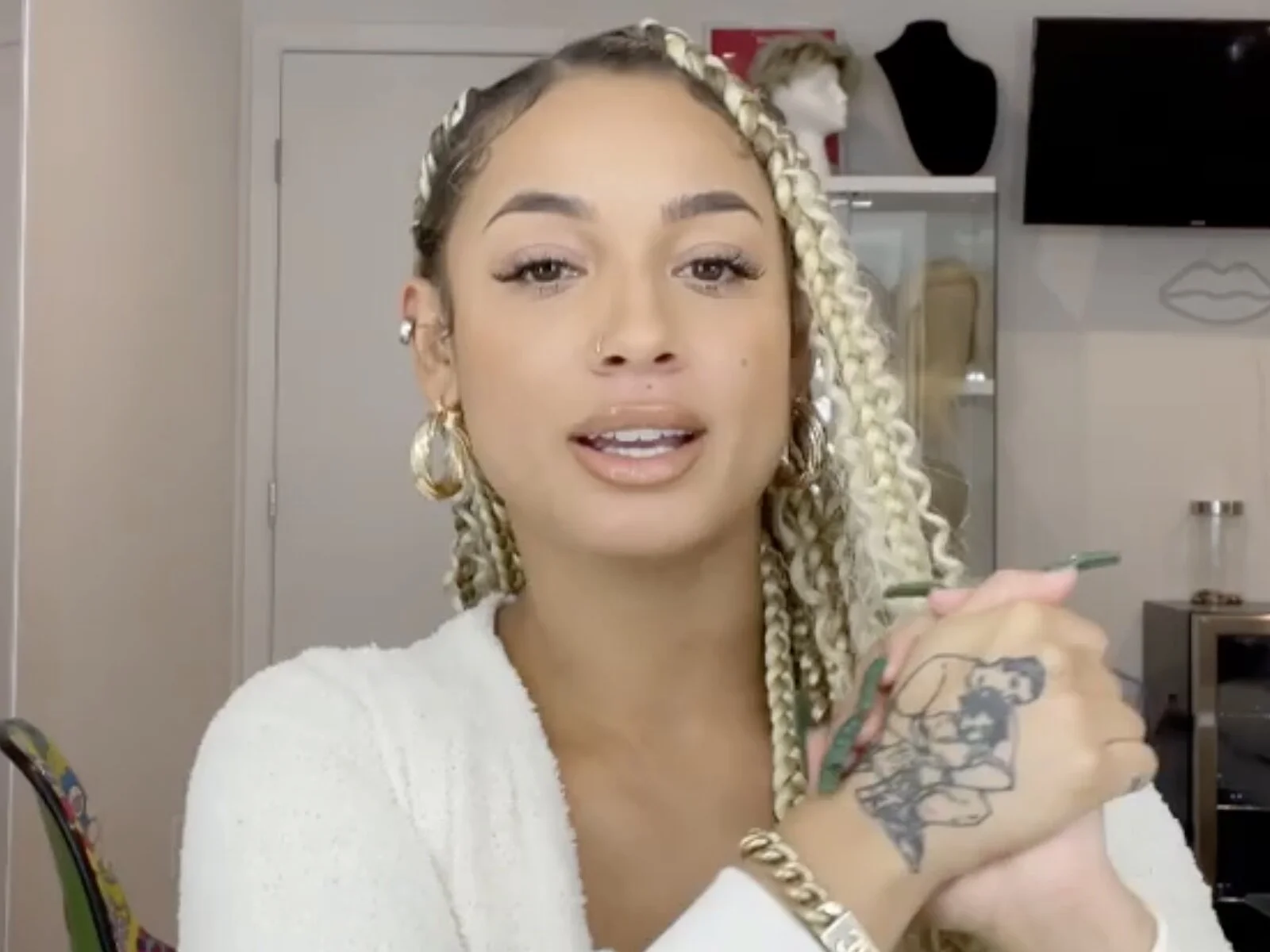 "Only God Can Cancel Me" + The Inauguration, Seth Rogen vs. Ted Cruz, The Ashanti/Keyshia Verzuz, DaniLeigh + The Bachelor Recap