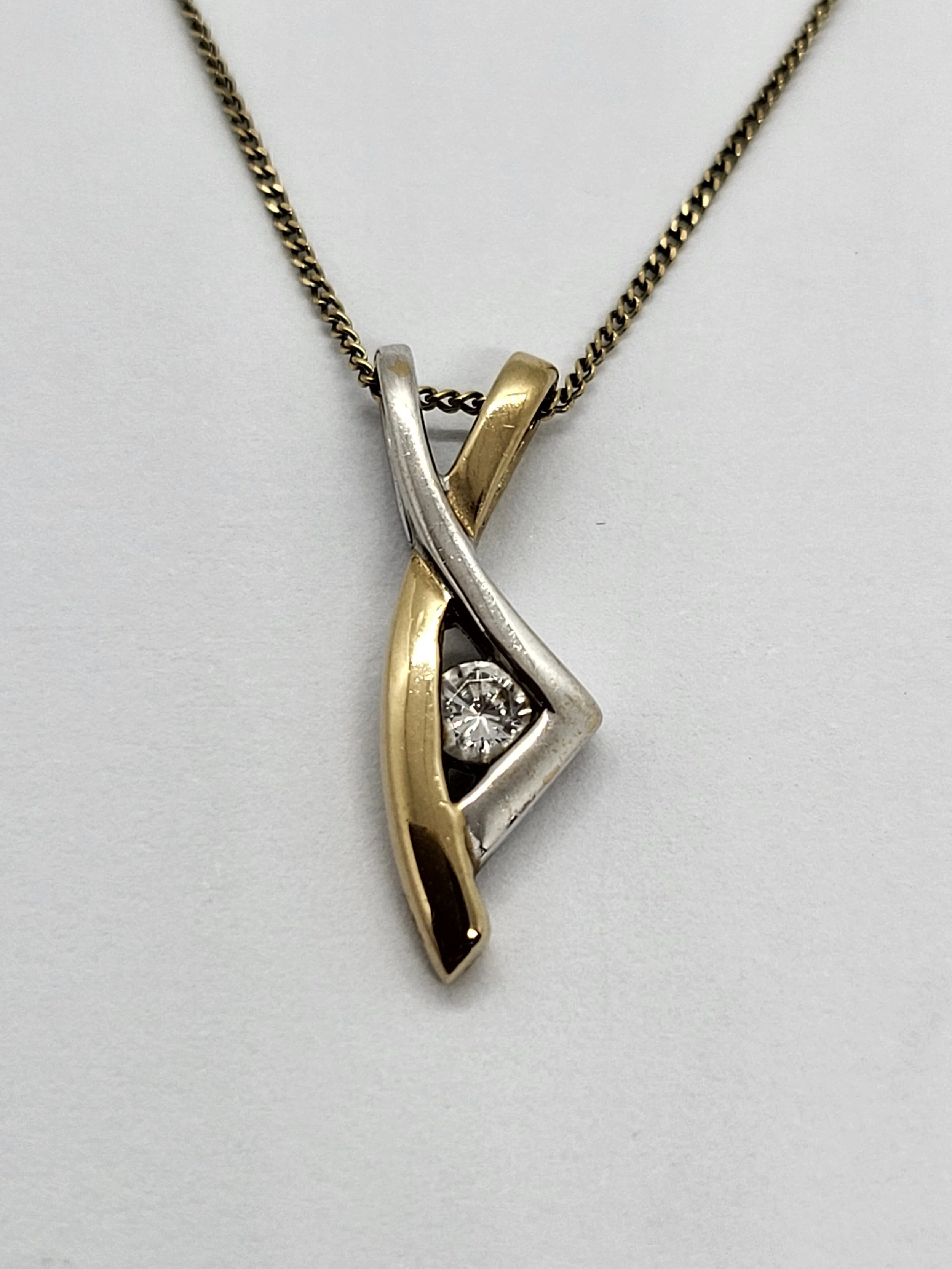 Gold CZ Pendant & Chain