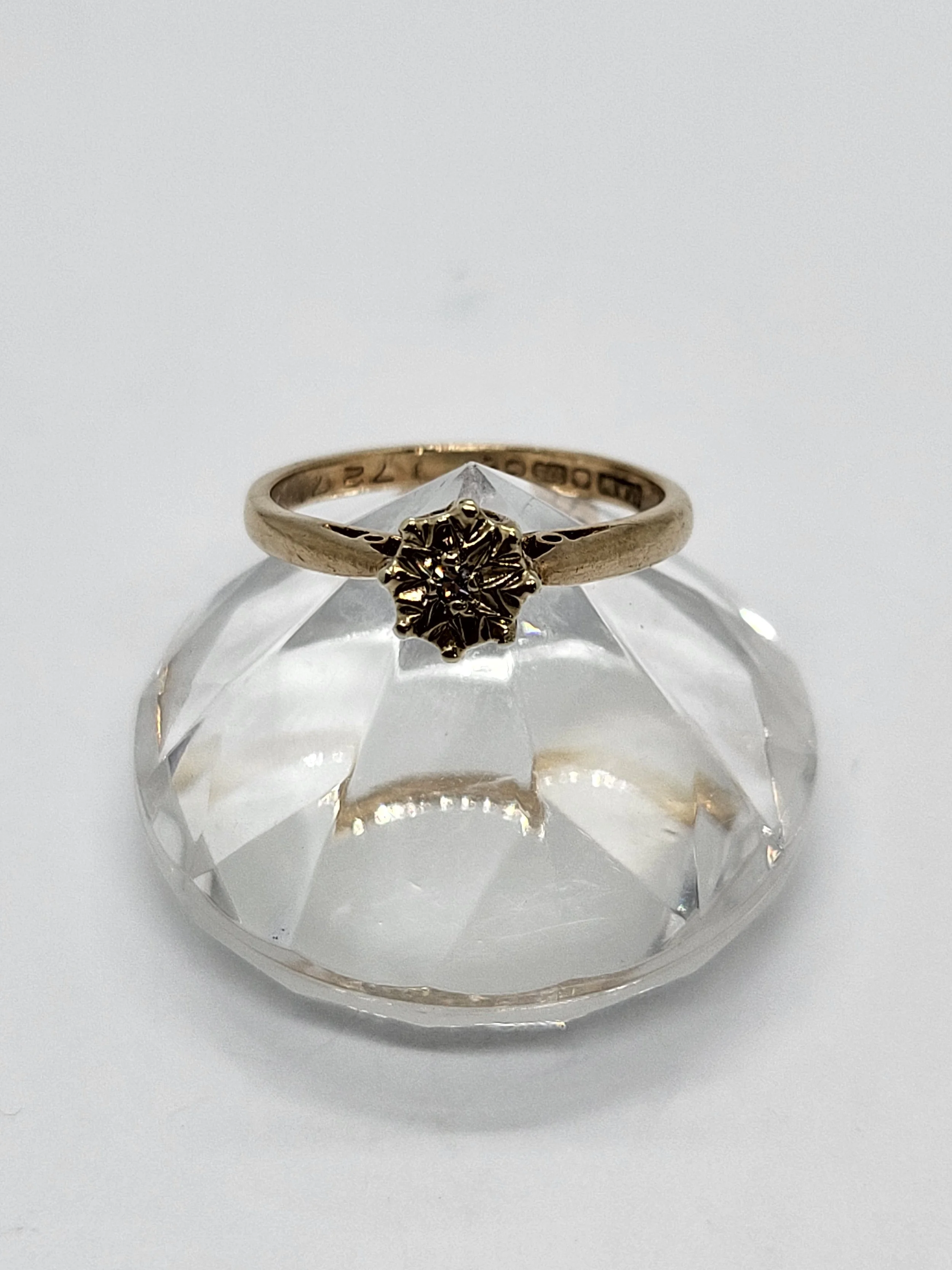 Gold Illusion Set Diamond Ring