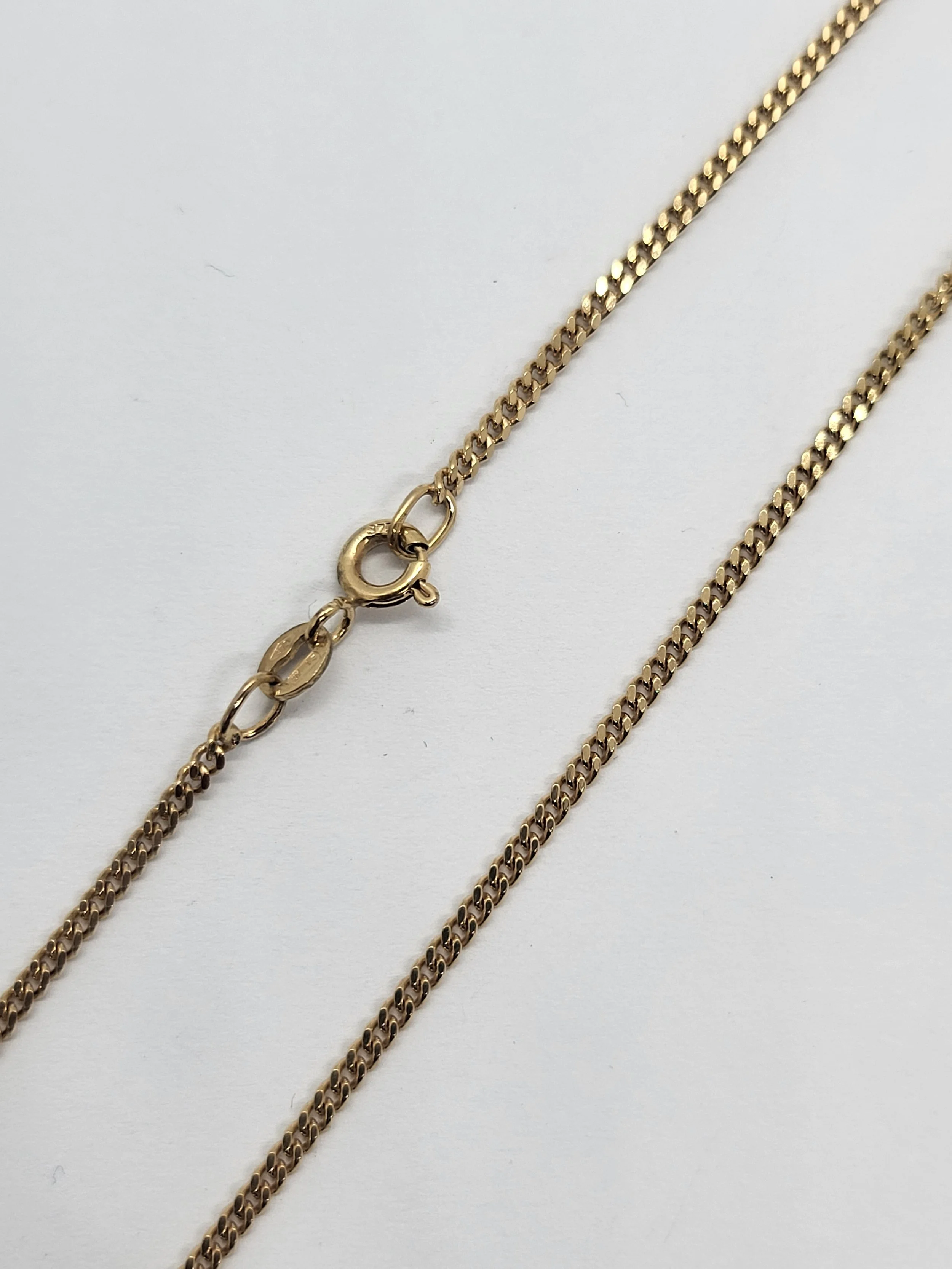 Gold Fine Curb Chain 18"