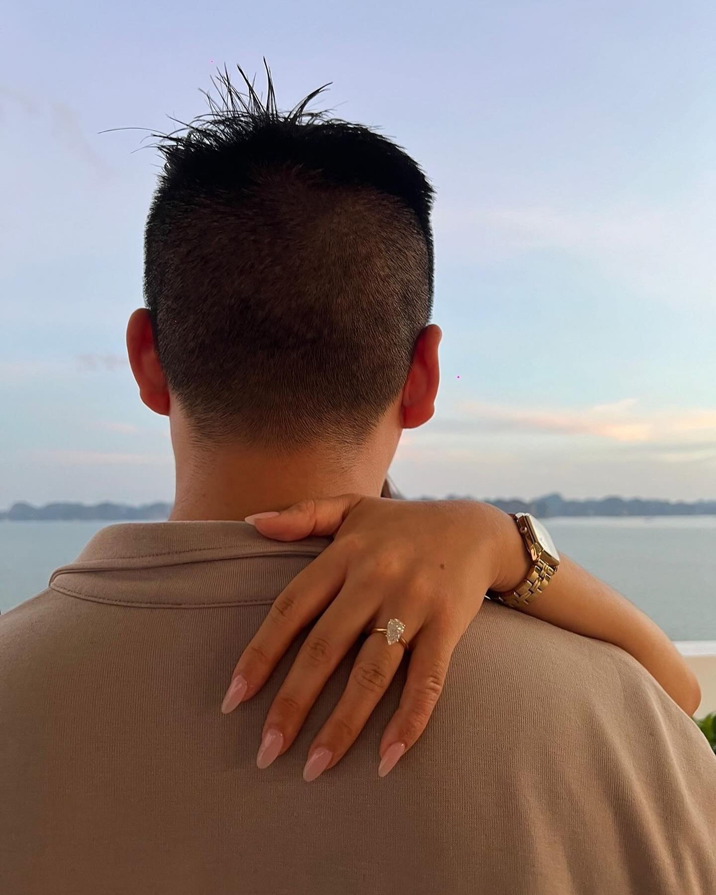 Engaged to my favorite person ever! 💍❤️
⠀⠀⠀⠀⠀⠀⠀⠀⠀
Love being engaged but the planning stress is REAL. I&rsquo;m this close 🤏 to eloping.
⠀⠀⠀⠀⠀⠀⠀⠀⠀
Anyone got tips to make this easier or should I just book the flights now? ✈️