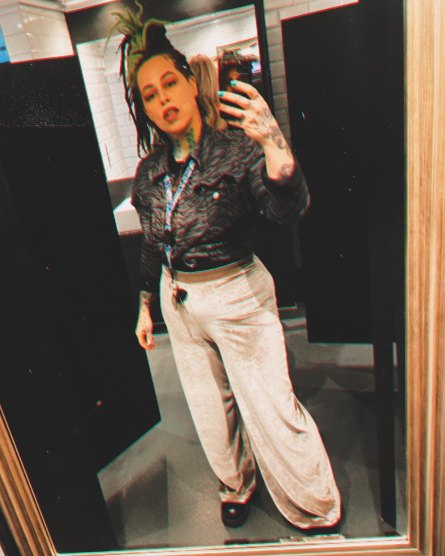 STANDARD TOILET SELFIE: What is this face about? 
Answers on a postcard! 🖤 Or not.

These trousers though?! Silver. Velvet. I know right.

Tonight @sugarmillstoke 

It's 2 for 1 on all Spirits and Mixers at Electric Fridays!

Bring a friend and enjo