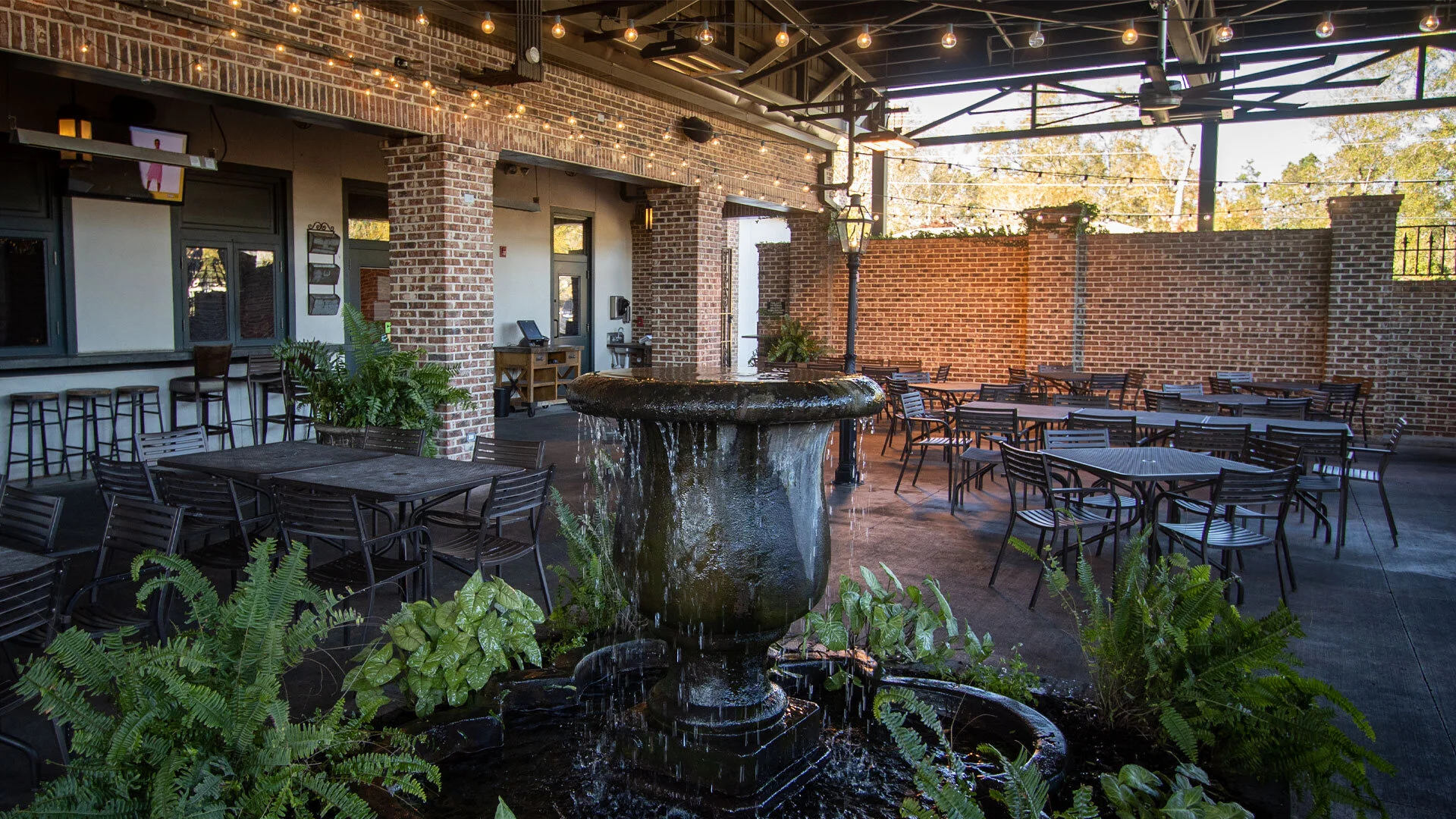 Hattiesburg, MS — Patio 44