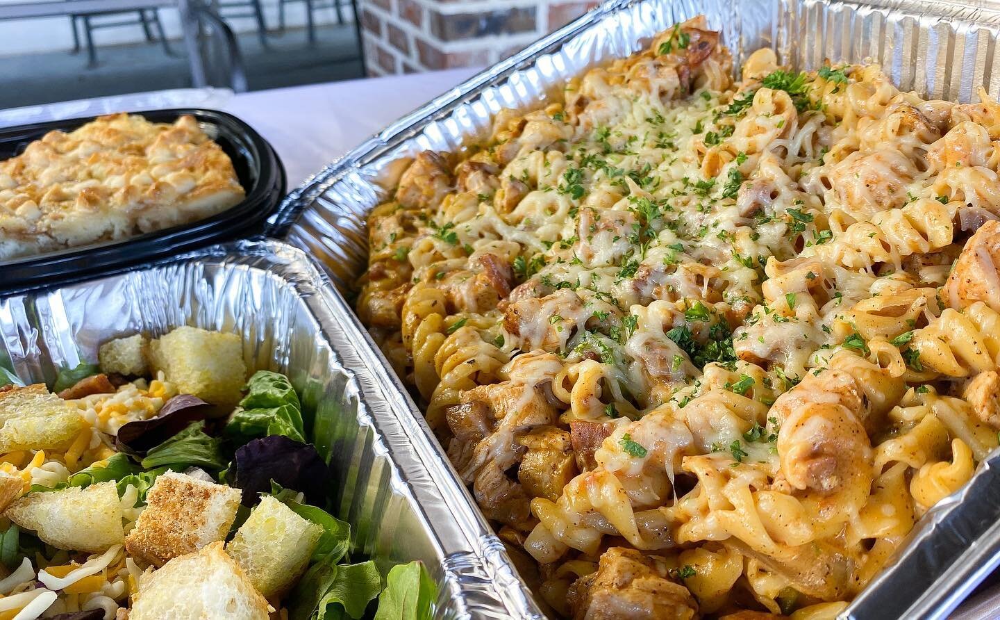 Weekly FAMILY MEAL DEAL!!! 🤩

Jambalaya Pasta 🍝 
Our famous bread 🥖 
Salad 🥗 
Bread pudding 🍮 💥Feed your family of 5 for $49.99 💥

Open for curbside Togo 7 days a week 3pm - 9pm.