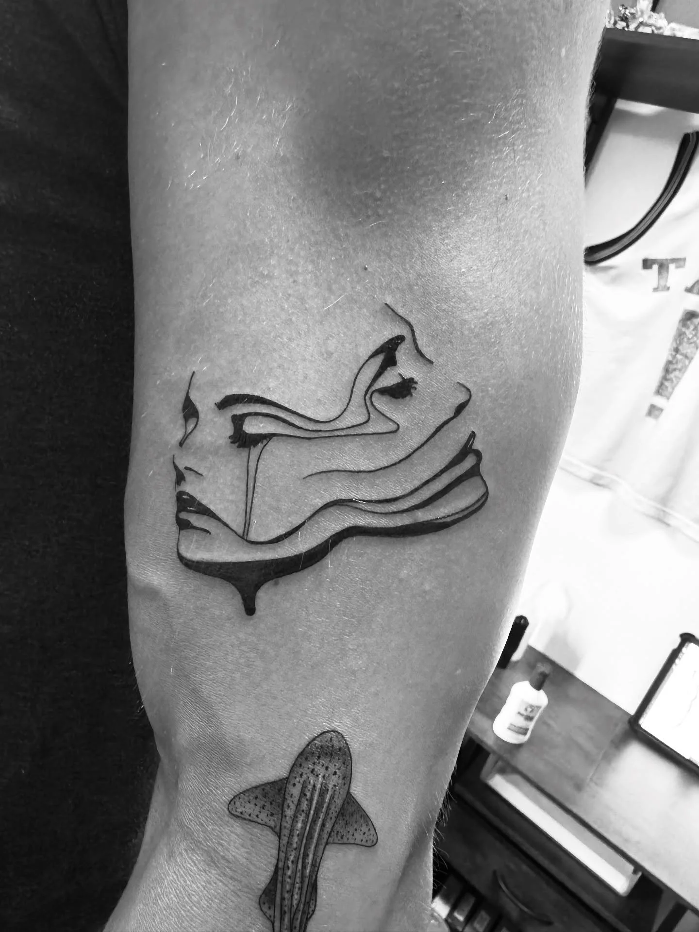 - limited availability for October - DM or text to book -

#chicago #fineline #tattoo #chicagotattooartist