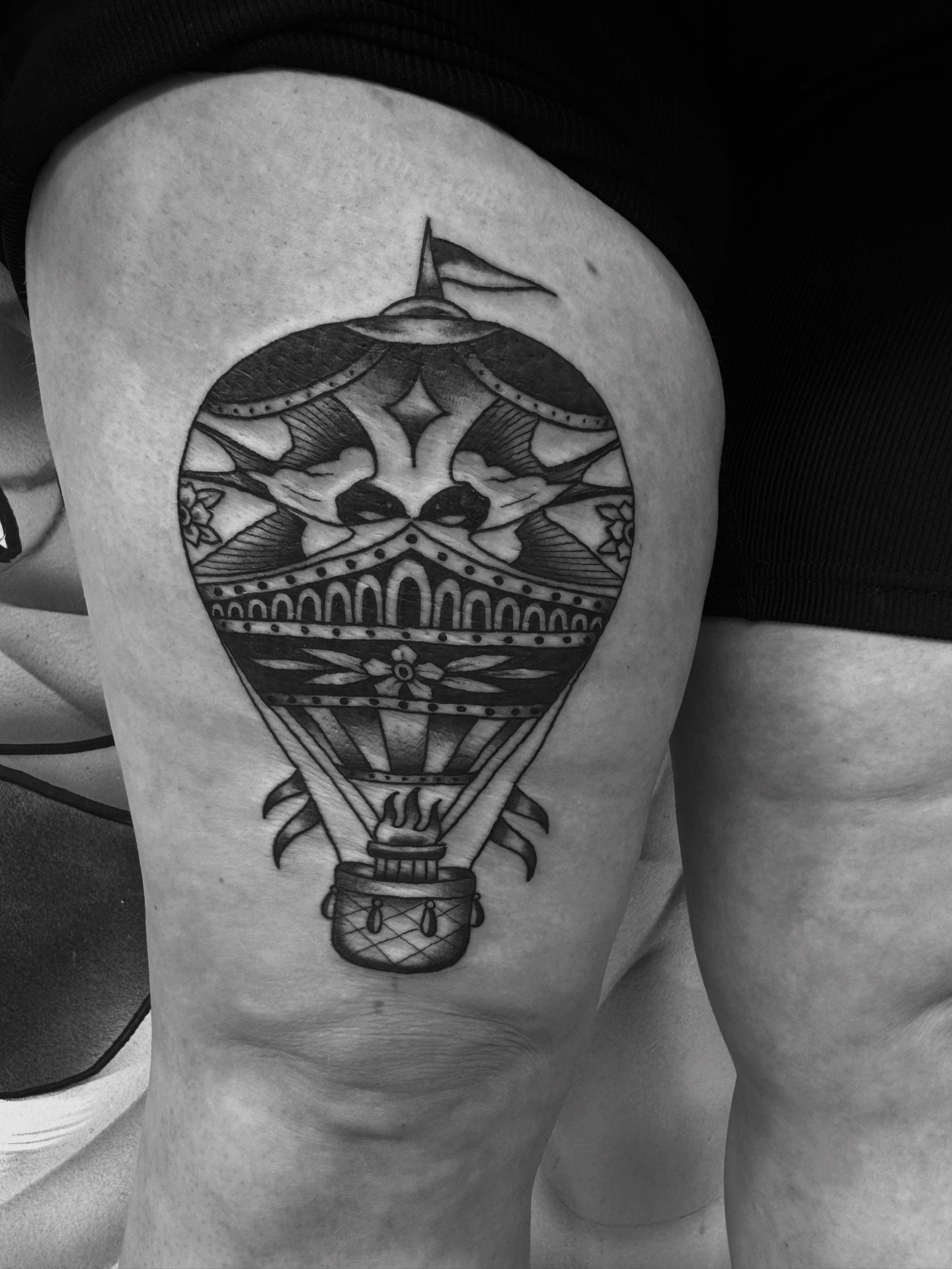 - hawt air bawwoon -

BOOKING AT @bigtoptat2 -