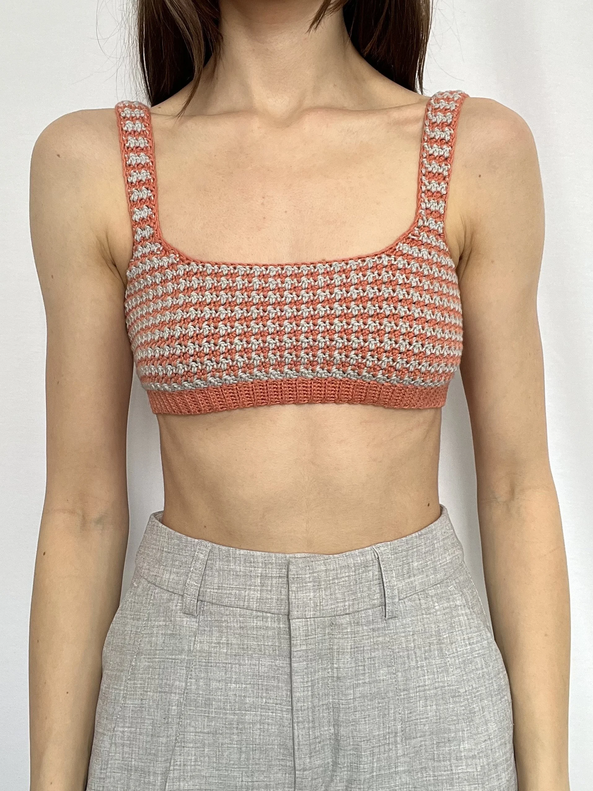 the HOUNDSTOOTH crop ORANGE & GREY