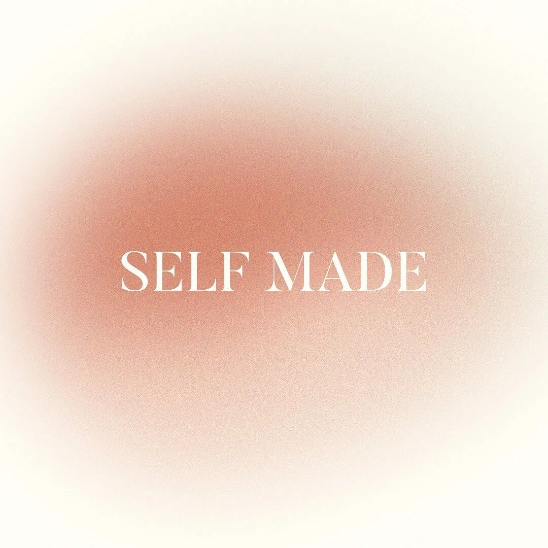 People always ask me, why did you become a hairstylist? There&rsquo;s no short answer.
⠀⠀⠀⠀⠀⠀⠀⠀⠀
Obviously I love fashion, hair and style. I love art &amp; self-expression.
⠀⠀⠀⠀⠀⠀⠀⠀⠀
But what really drew me to the craft was having the freedom to grow