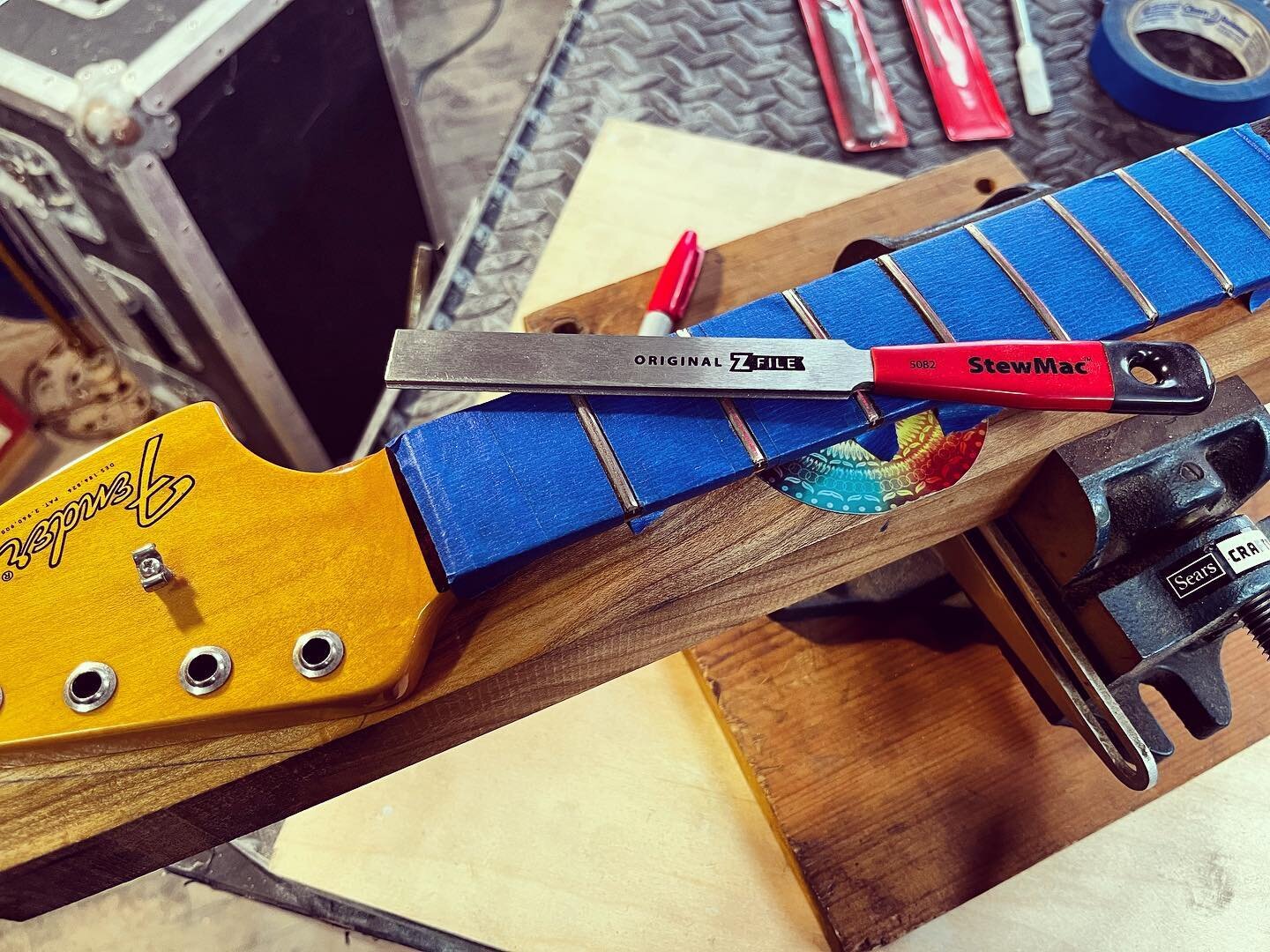 Really enjoying my new Stew-Mac Z file. It made this fret job a breeze. Nice tool @stewmac_guitar #luthier #fretjob #stewmactools #luthiertools #guitarrepair #mandrayk_music