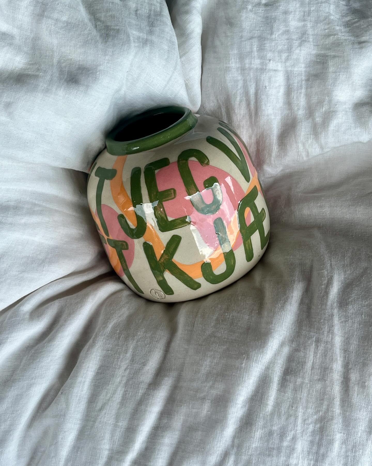 Alt jeg vil ha er litt kj&aelig;rlighet💖 s&aring; f&oslash;lsom - men jeg &aelig;kke no svak for det! Fineste teksten til @amandadelara er evig inspo✨