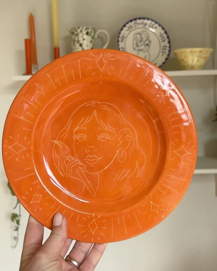 Tester ut nye teknikker p&aring; jobb🧡 

P&aring; @paintonpots har vi postet en video som viser &aring;ssen denne er laga✨