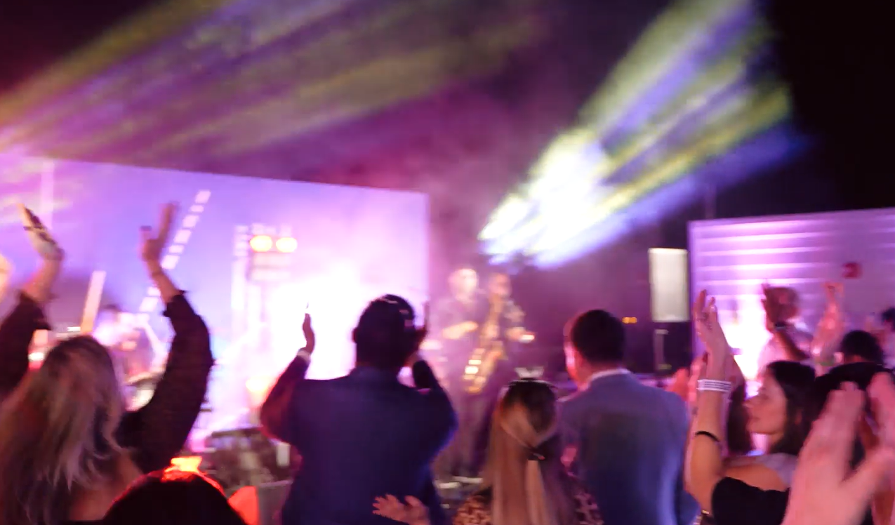 OUTRIDER ROOFTOP LOUNGE