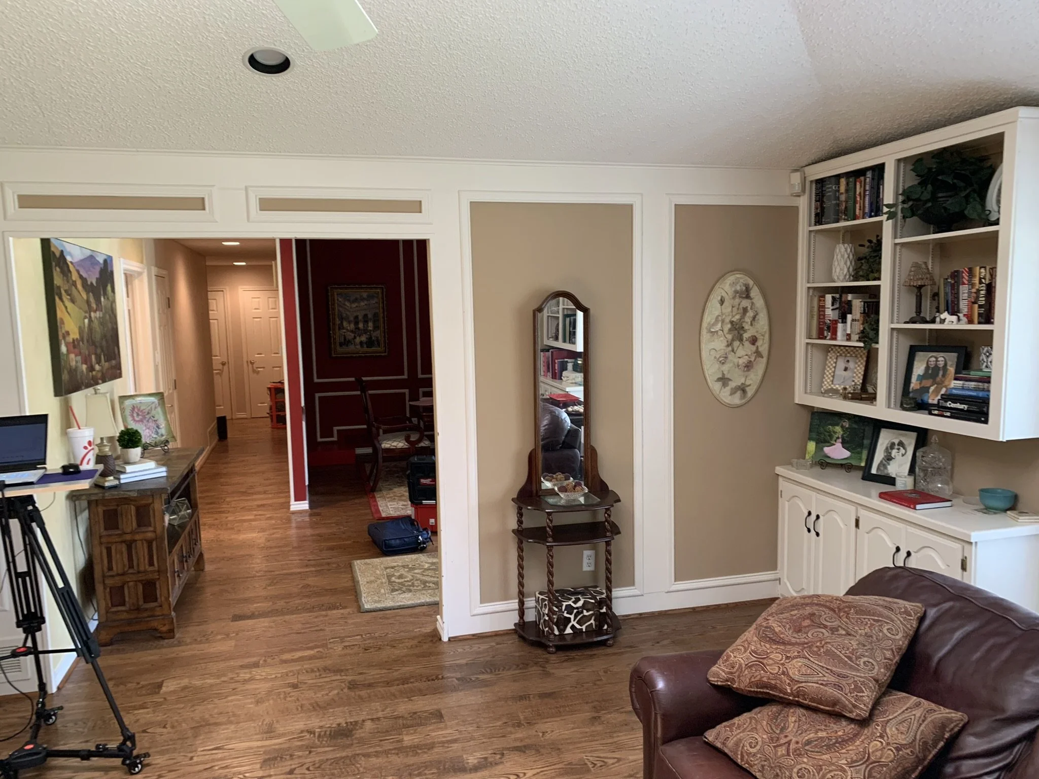 entry dining before.JPEG