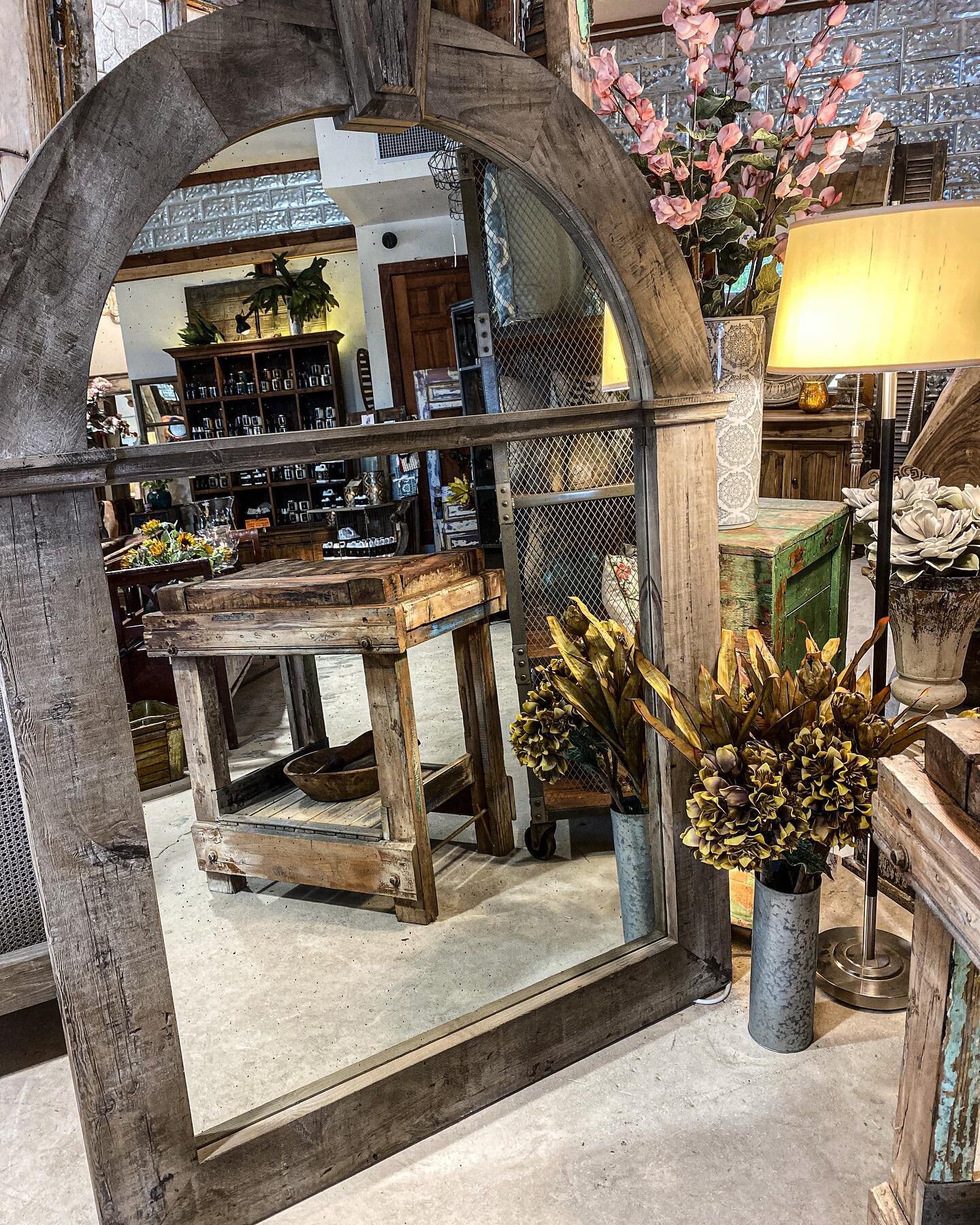 This grand mirror measures approximately 75&rdquo; x53&rdquo;. 

We&rsquo;re open Mon-Fri 10-5, Sat 10-6, Sun 12-3. We are located at 1499 S. Main St., next to the Dog &amp; Pony Grill.

#boerne #boernetexas #boernetx #boerneshopping #shopboerne #vis