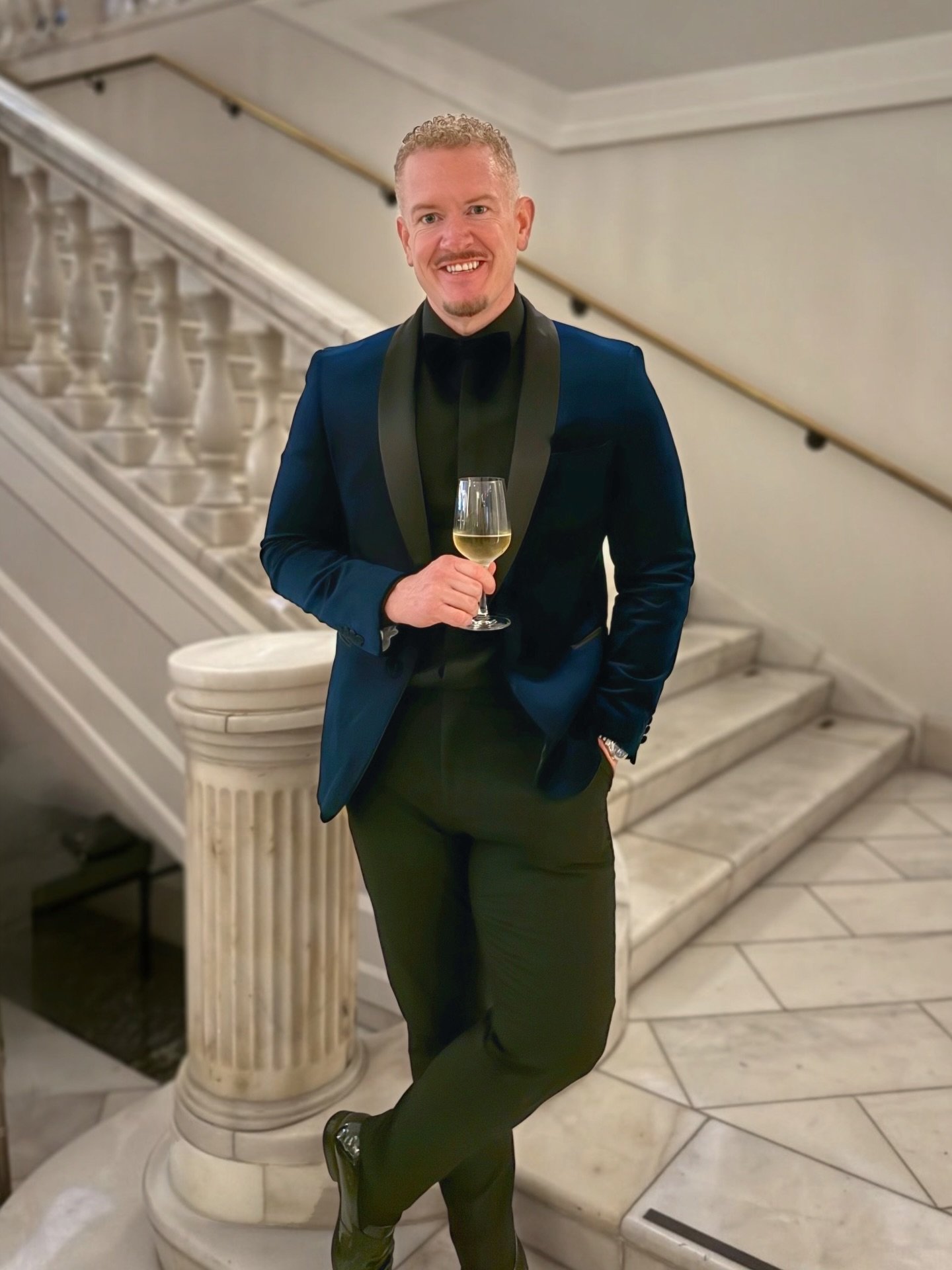 It&rsquo;s that time of year again! Last night we kicked off the season with TTR Sothebys International Realty&rsquo;s Holiday Celebration at the @womeninthearts museum;  A beautiful space filled with some of the most talented professionals in the in