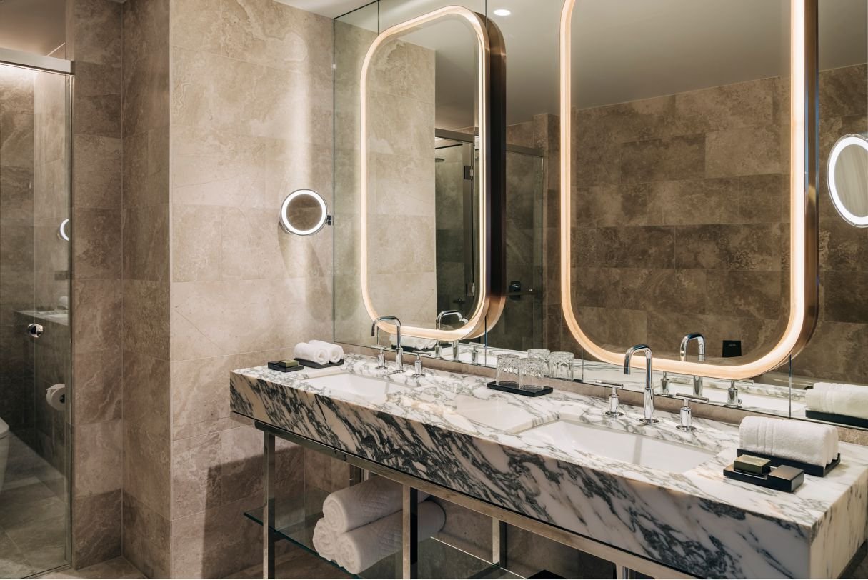 lc-hbalc-aurora-suite-bath-2-33972_Classic-Hor.jpeg