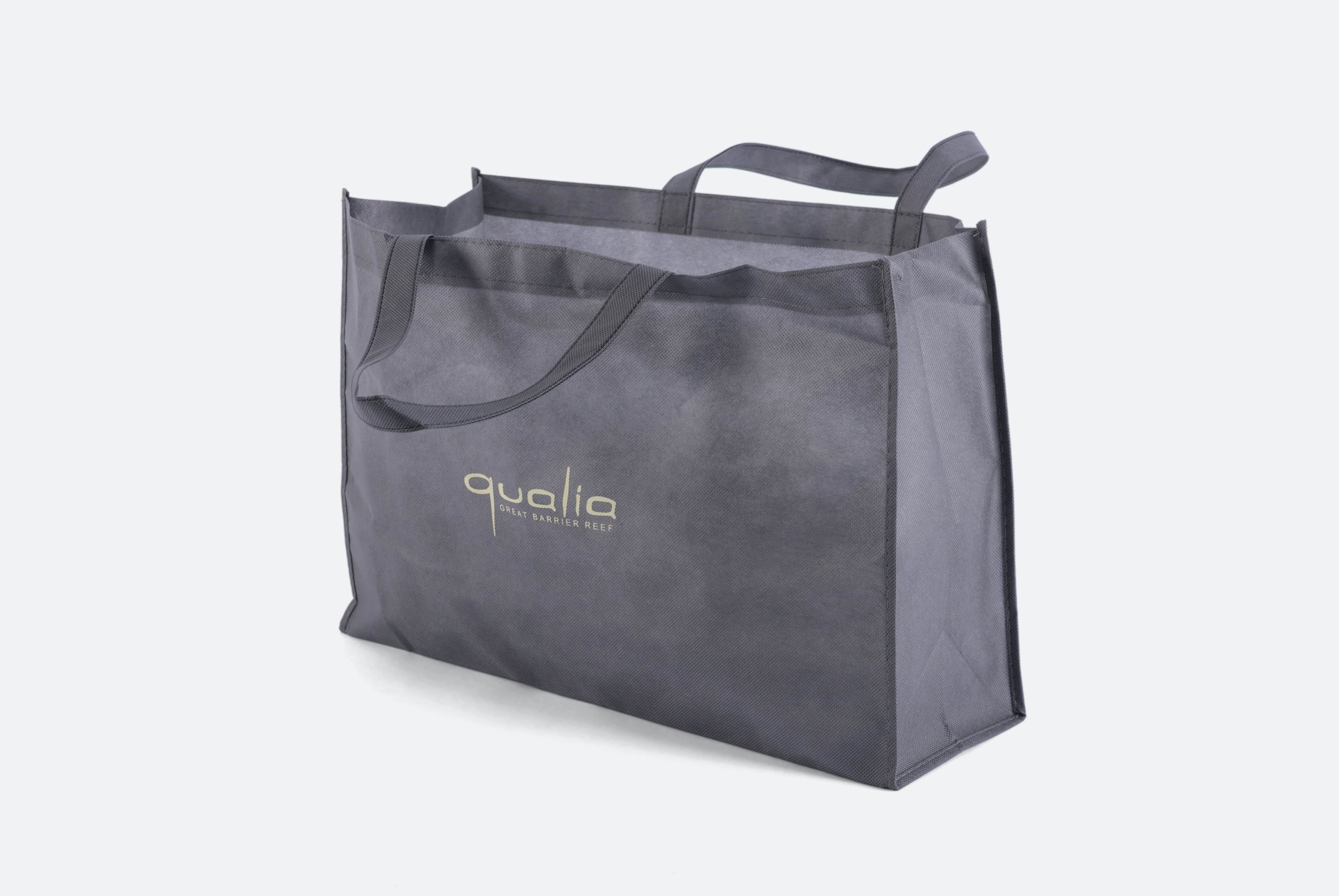 QUAL033 - bag-beach-nonwoven-grey-cream-print-logo-premium-hotel-product-specialists-creation-custom-design-develop-deliver-consultantspr-final-2.JPG