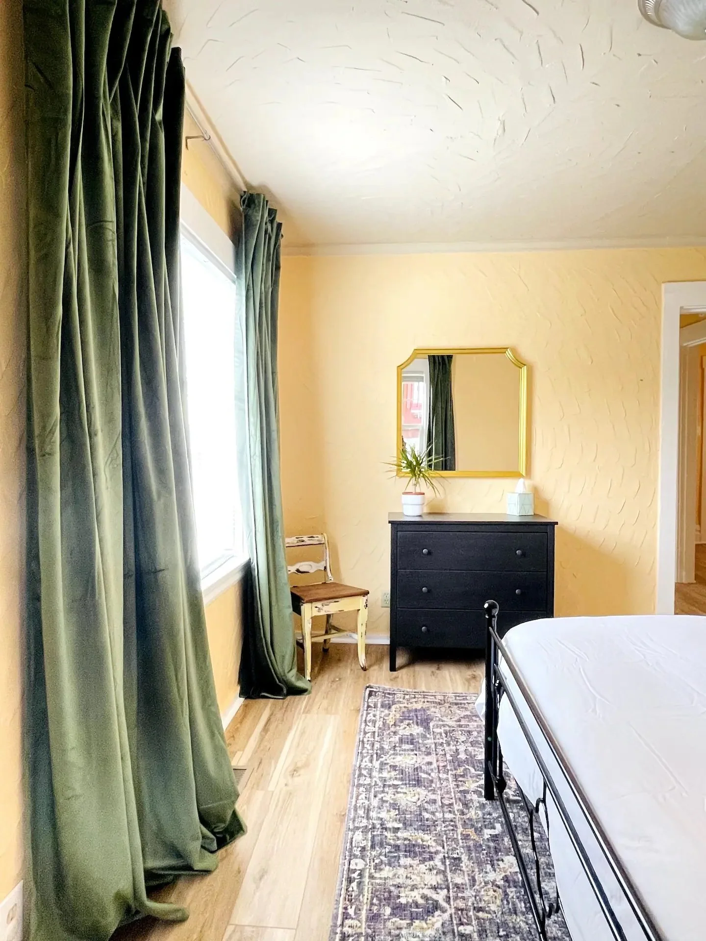 a0771d72-cedd-432c-b5e8-17e55a9b34cf copy.jpg