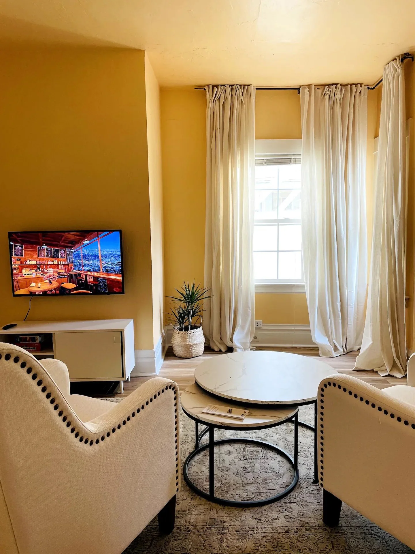 49c148d1-7be3-44a3-bd92-f590728fdf94 copy.jpg