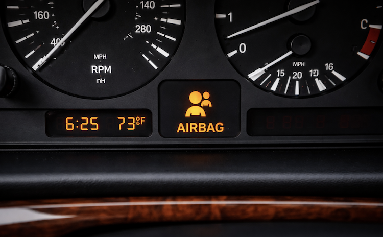 Remove the E38 BMW Airbag Light