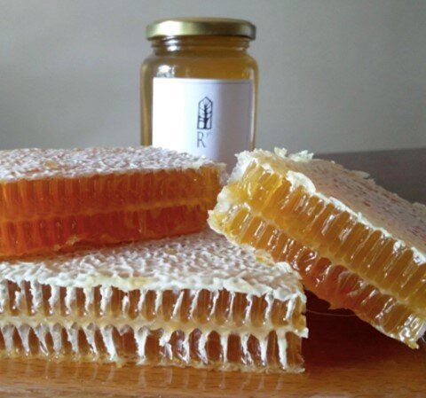 How good does this honey look?! 🍯⠀⠀⠀⠀⠀⠀⠀⠀⠀
We get our honey and honeycomb from a local company, Redfern Raw Honey. They make 100% unprocessed raw honey, honeycomb and beeswax from urban beehives right here in Redfern on Cleveland Street!⠀⠀⠀⠀⠀⠀⠀⠀⠀
Th