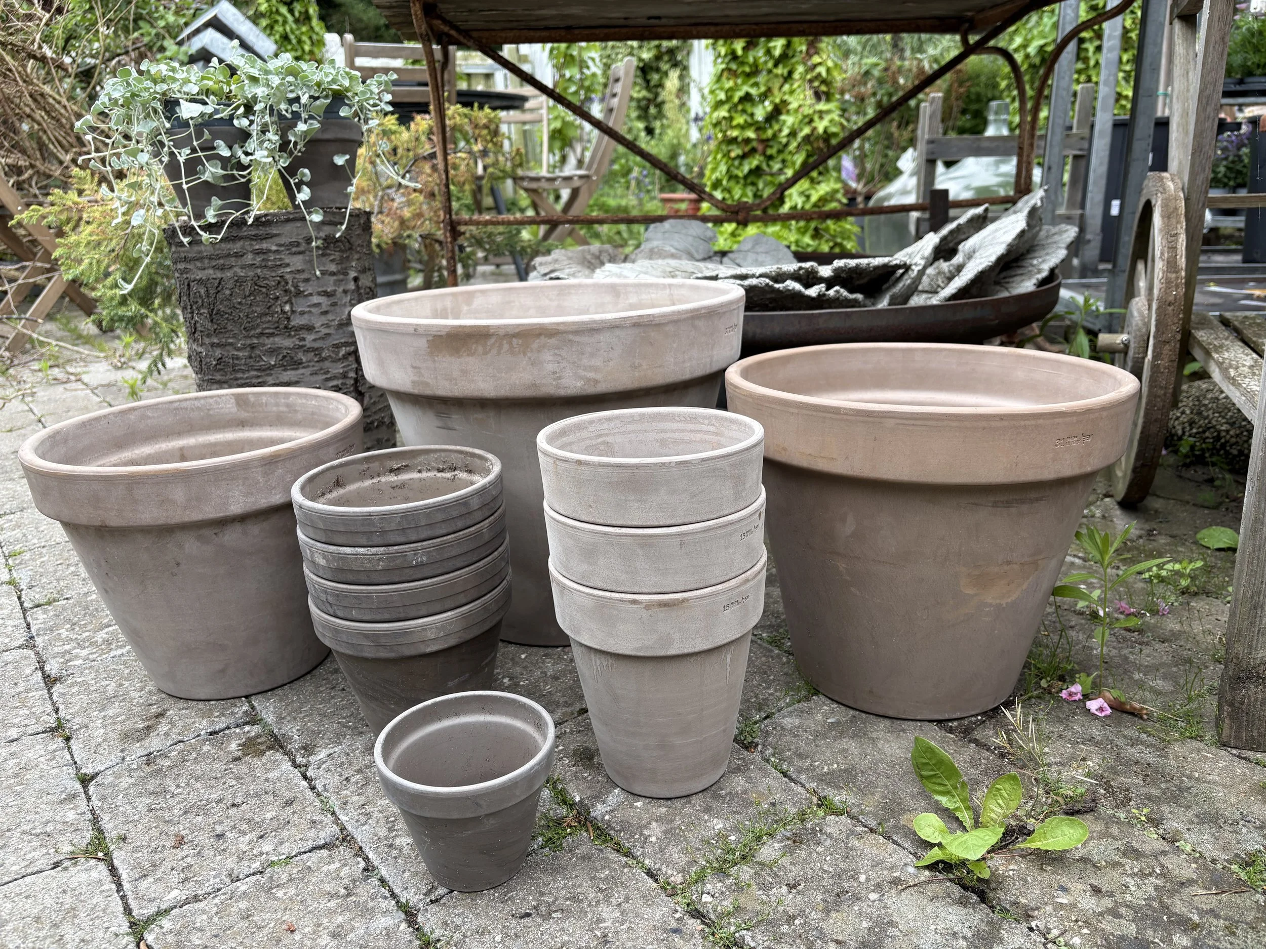 Krukker, potter og upcyclede dåser