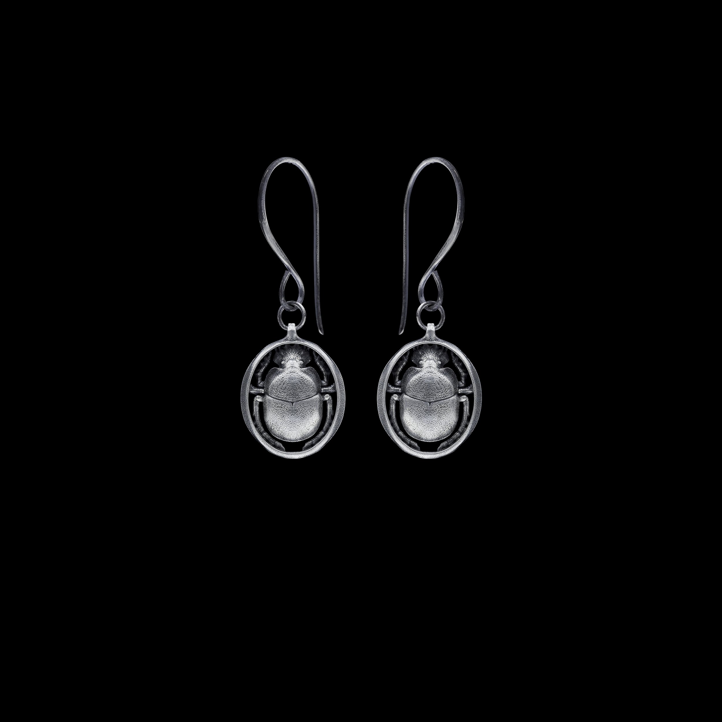 Buy Mystic Arc Earrings Online Cheap, Water drop hoop earrings, Glitteratti  Glam, trendy earrings, Online Shopping, Kundan set, Ishhaara Meenakari  Collections for Women & Girls Online. Water drop stud earrings, trendy ear