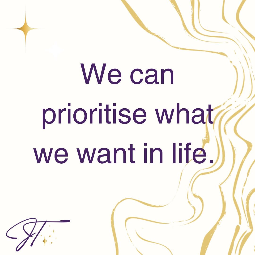 The current chapter I&rsquo;m writing is about how we can achieve the life we really want when we start prioritising the things we want in that version of life. 

✨ What are your thoughts on this? Would love ❤️ to know! 

#goalsetting #lifegoals #pos
