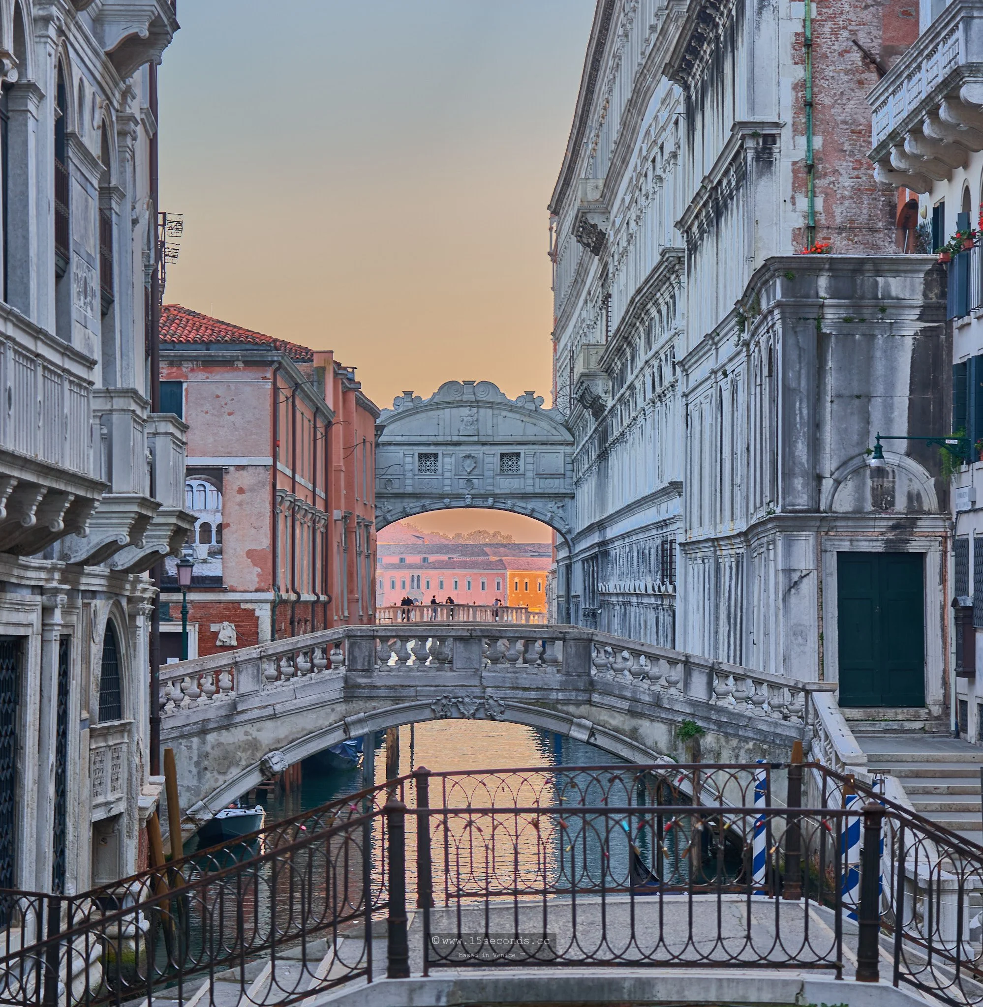 C1_2020-11-09 17.21.15_www.15seconds.cc_DSC09687 1.jpg