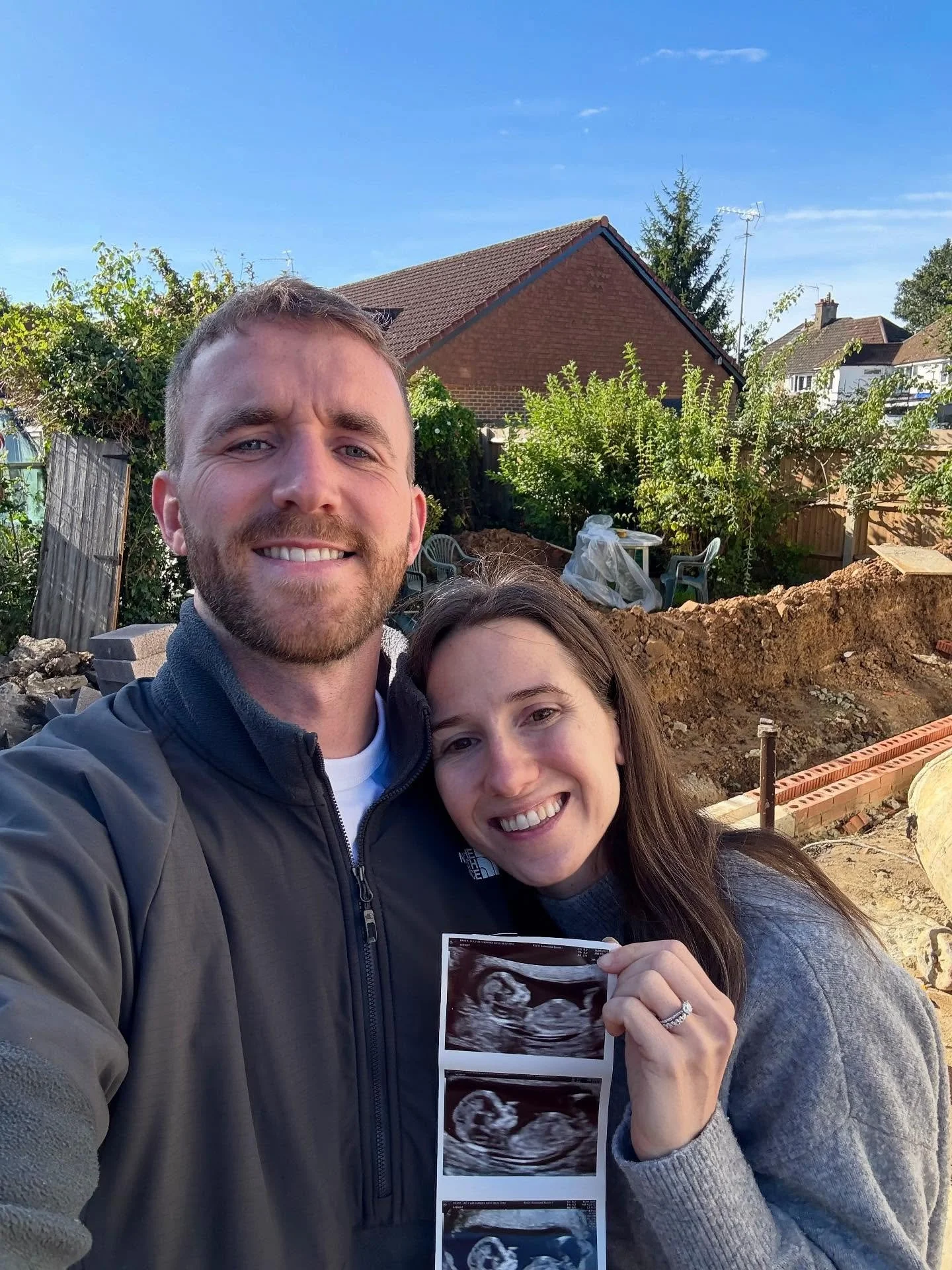 Best news of 2025 🥹🫶🏻
Very excited to meet our little one in 2026 ❤️
Here’s to hoping our home is no longer a building site by then 🤞🏻😅