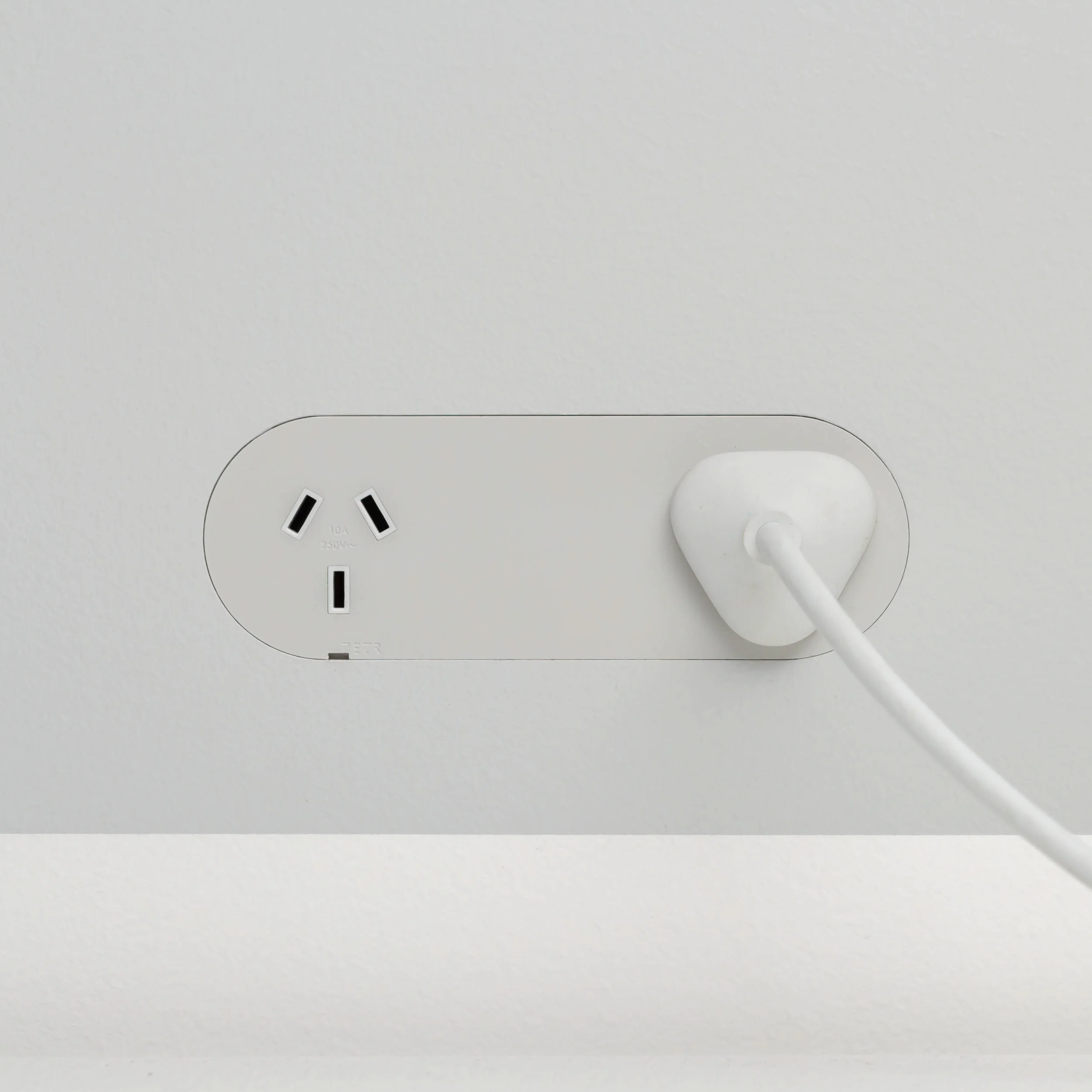 ZETR TRIMLESS OUTLETS & SWITCHES 3.jpg