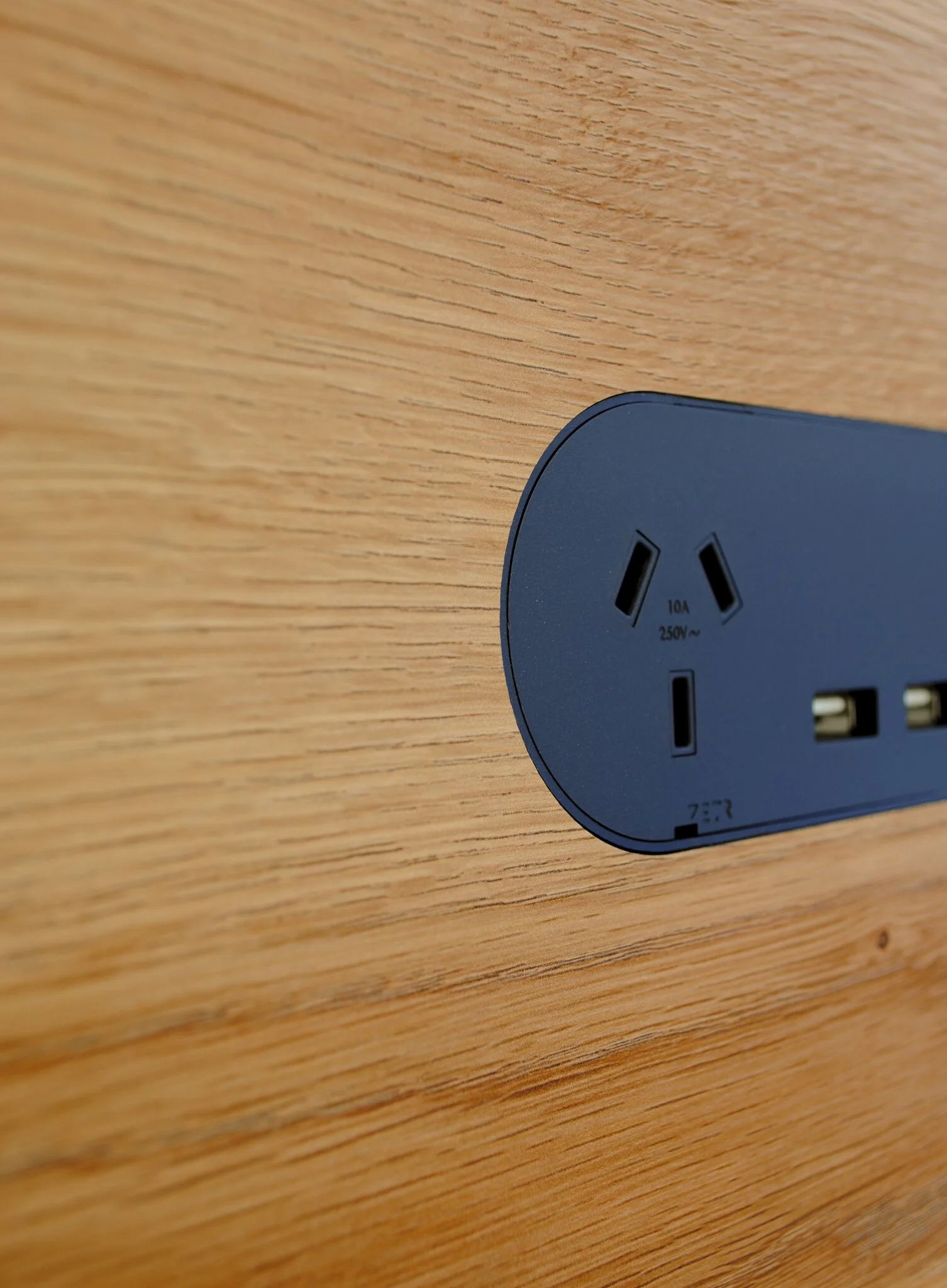 ZETR-The-Glass-House-by-The-Local-Project-Video-Feature-Local-Australian-Product-DesignavFWlb9oQ 2.jpeg