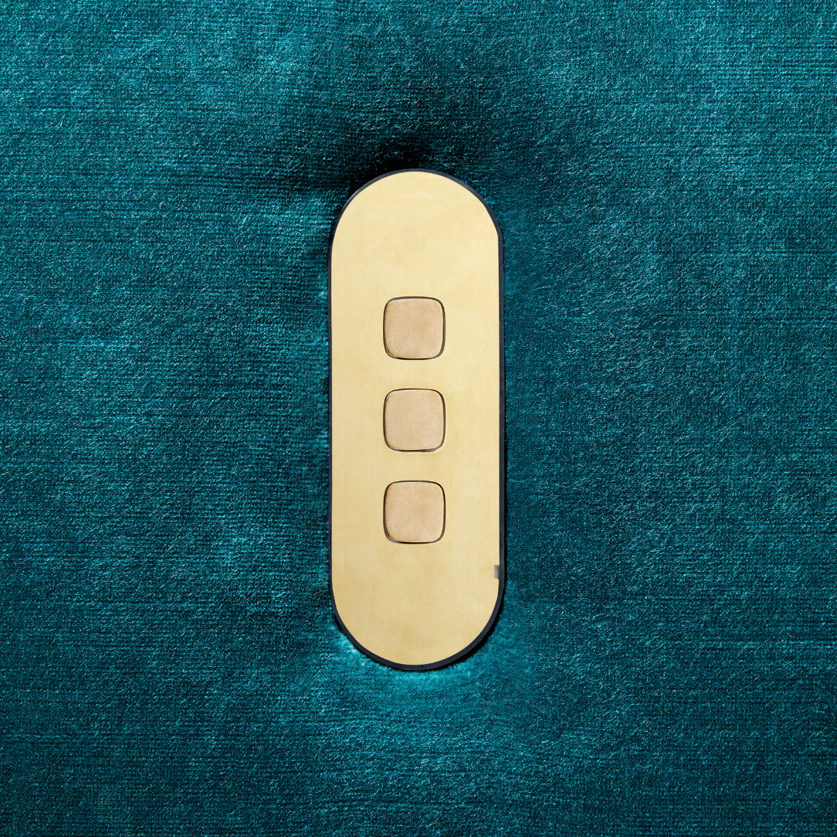 ZETR Surface-Switch-13Series-TimberStoneJoinery.jpg