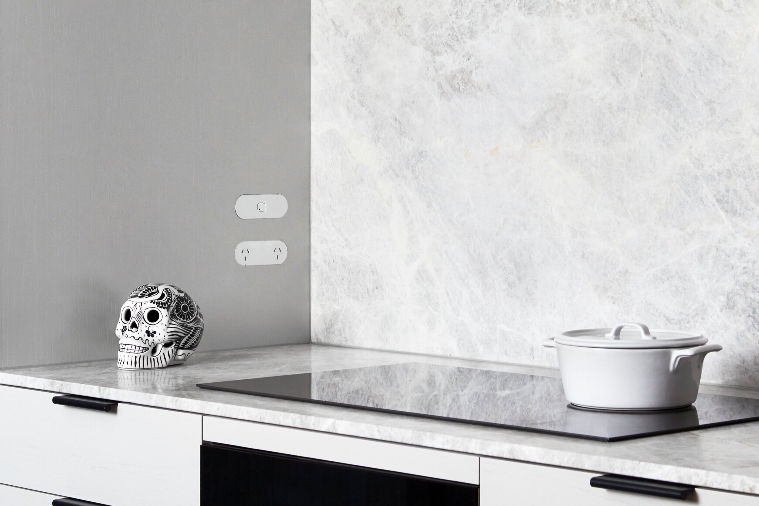 ZETR-minimal-electrical-power-light-outlet-socket-switch-modern-design-curved-flush-FionaLynch-TomAdair-interiordesign-architect-kitchen