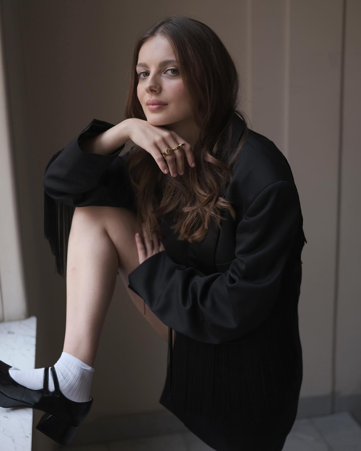 Weronika Humaj 
@personality_management_pr_  for @glamurpoland 

mua @agawilkmakeup 
stylist @joannadadas_stylist 
hair @antek.tkaczyk 
prod @personality_management_pr_ 

@weronikahumaj_  #portrait #actor #portraitartist #portraitphotography #visualc