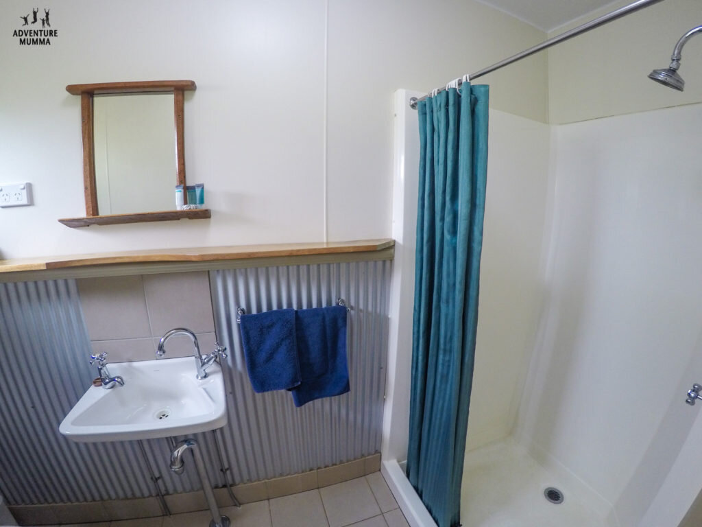 Cobbold-Gorge-accommodation bathroom @adventuremumma.jpg