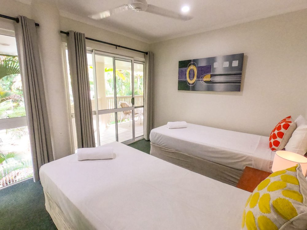 Tropical-Nites Port Douglas Twin Room @adventuremumma.jpg