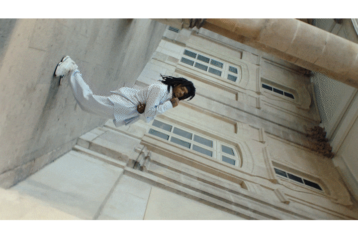 LACOSTE - "Play grounded" 